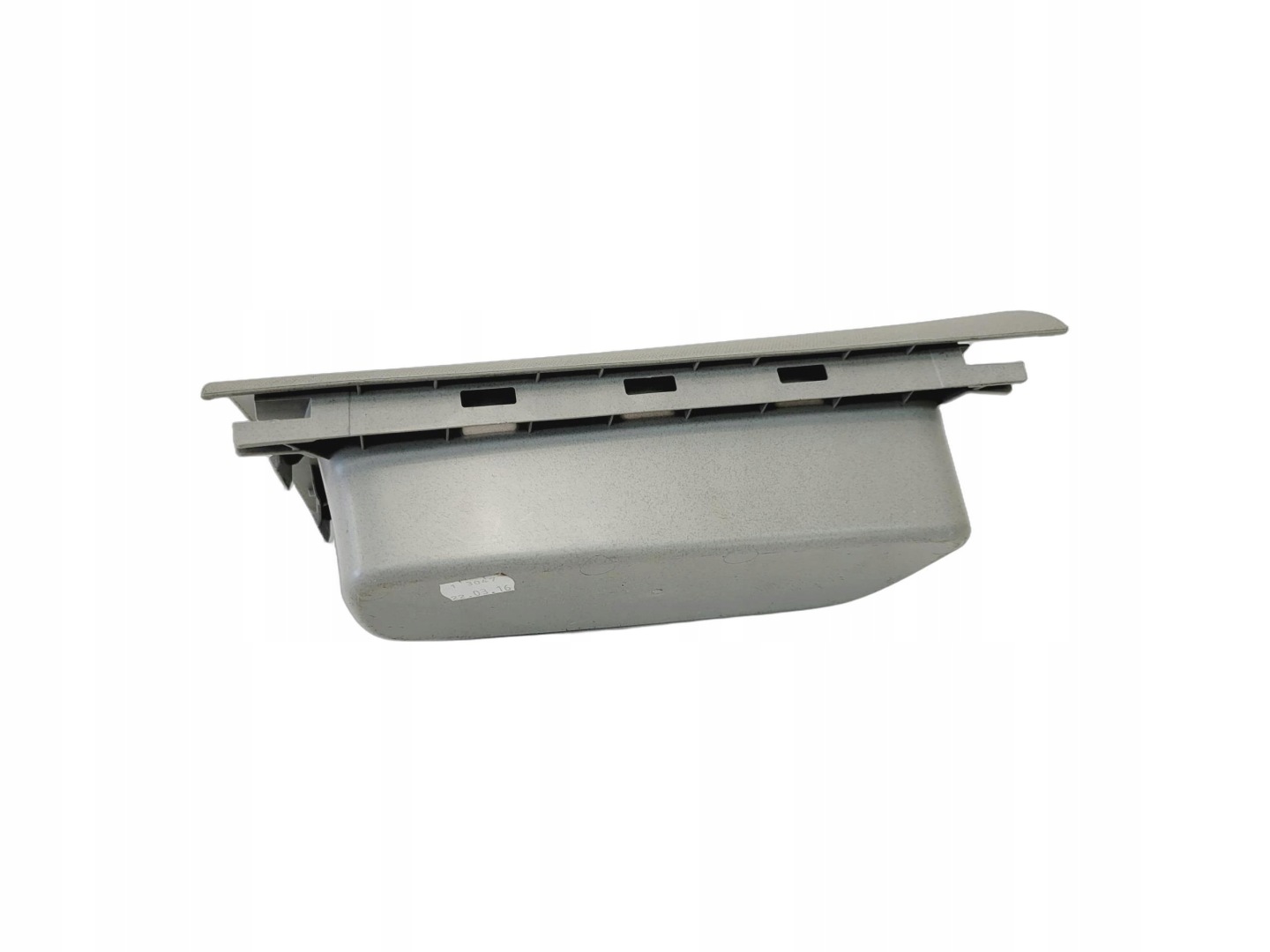 passenger compartment plato right rear part OPEL ZAFIRA C 13357073