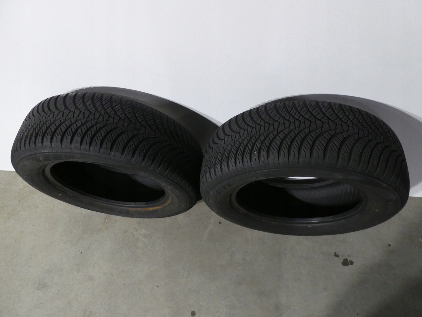 2X tyres Falken 215/60/16 2022R