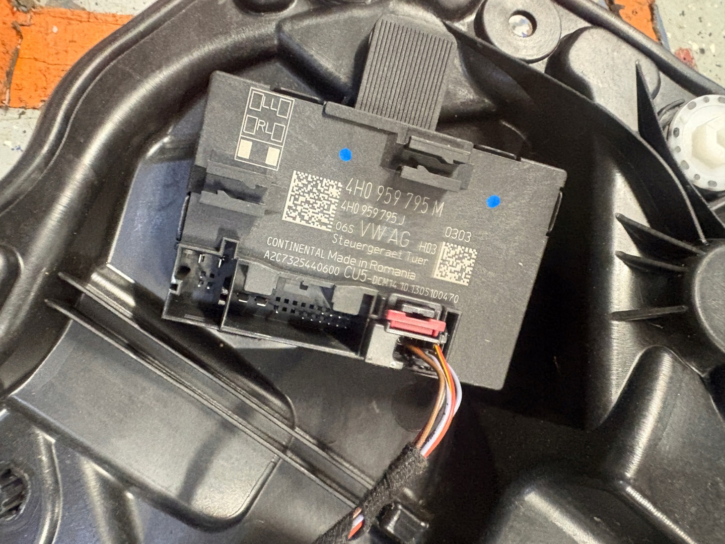 PORSCHE CAYENNE 92A window regulator left rear part 7P5839755C 4H0959795M