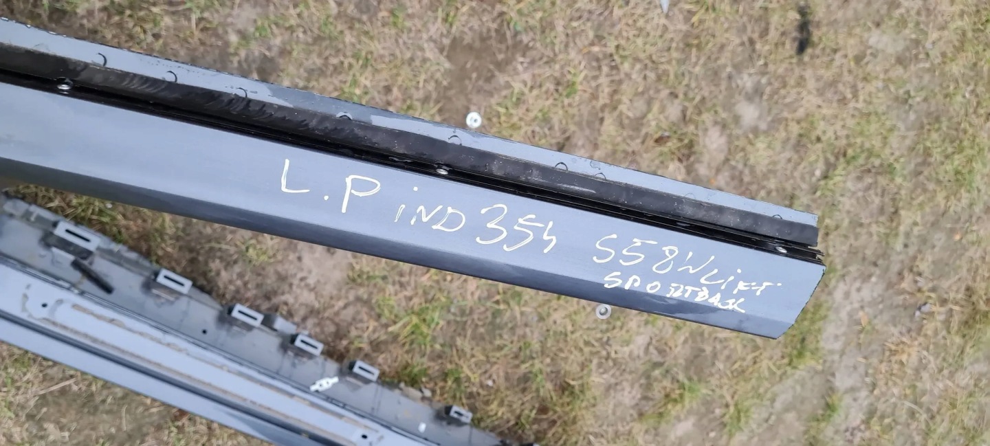 S5 8W LIFT A5 threshold side of the threshold pillar left left LZ7S SPORTBACK 5D