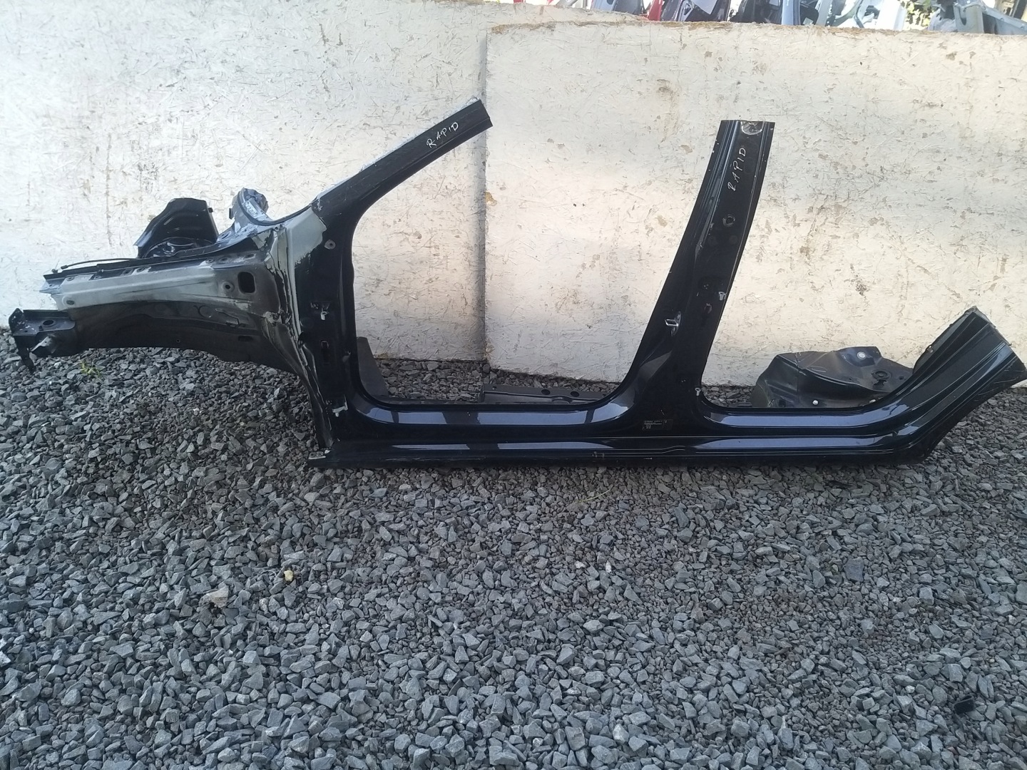 SKODA RAPID TOLEDO 4 quarter left front threshold pillar central 2014r
