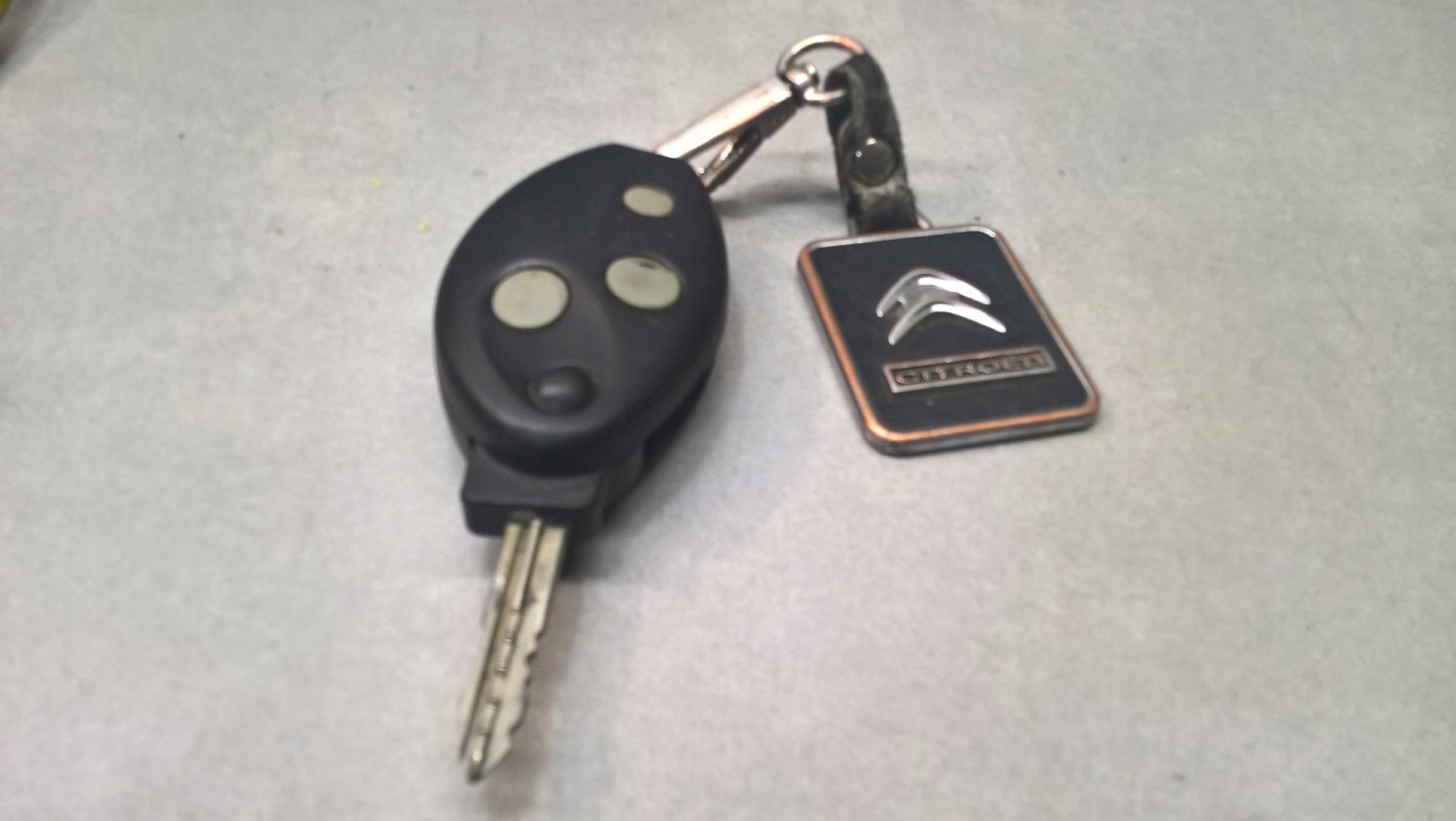 ignition key CITROEN C5 and 2.0 HDI 9648445180