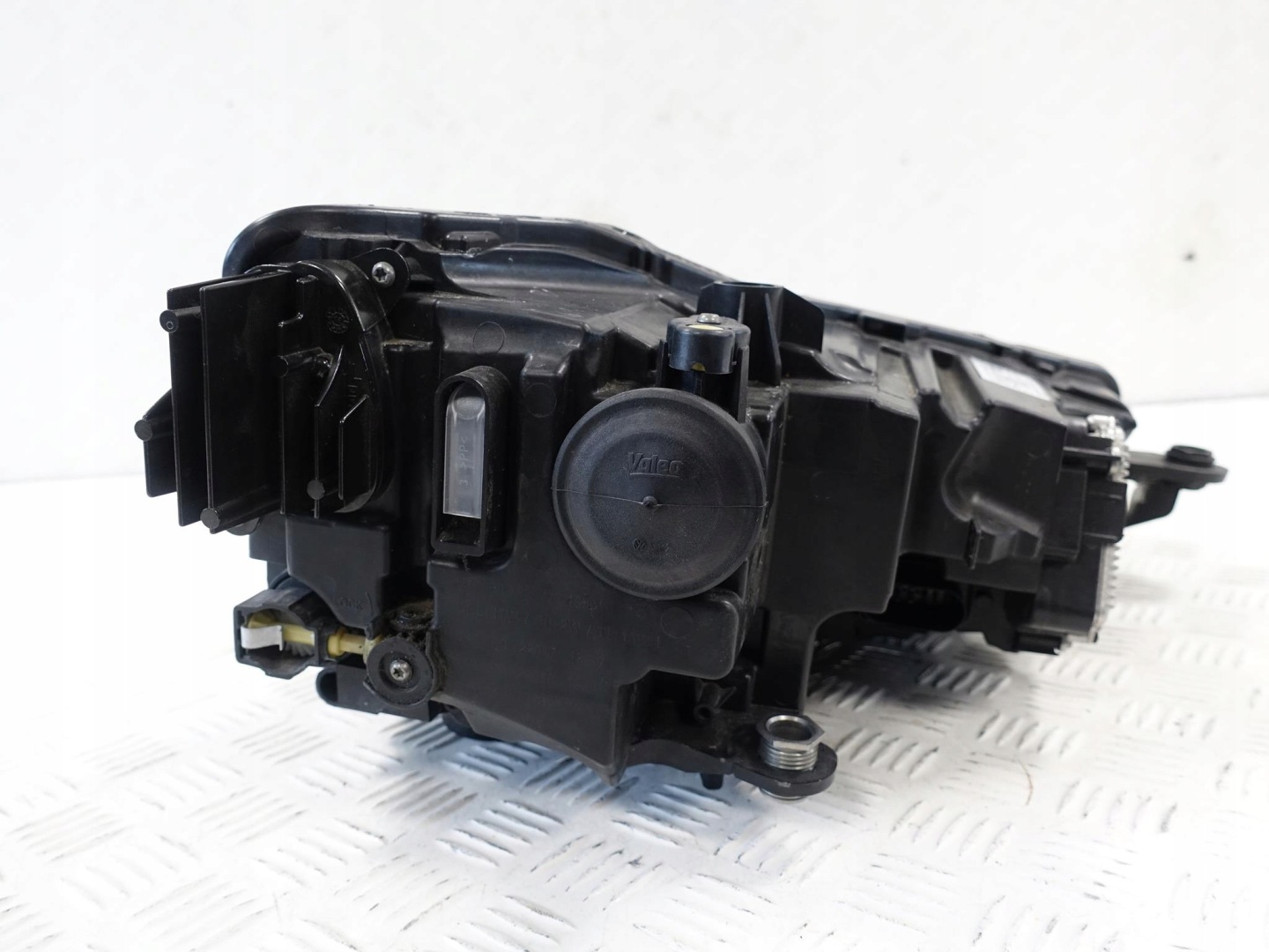 SKODA SCALA 657 FULL LED left EU front light