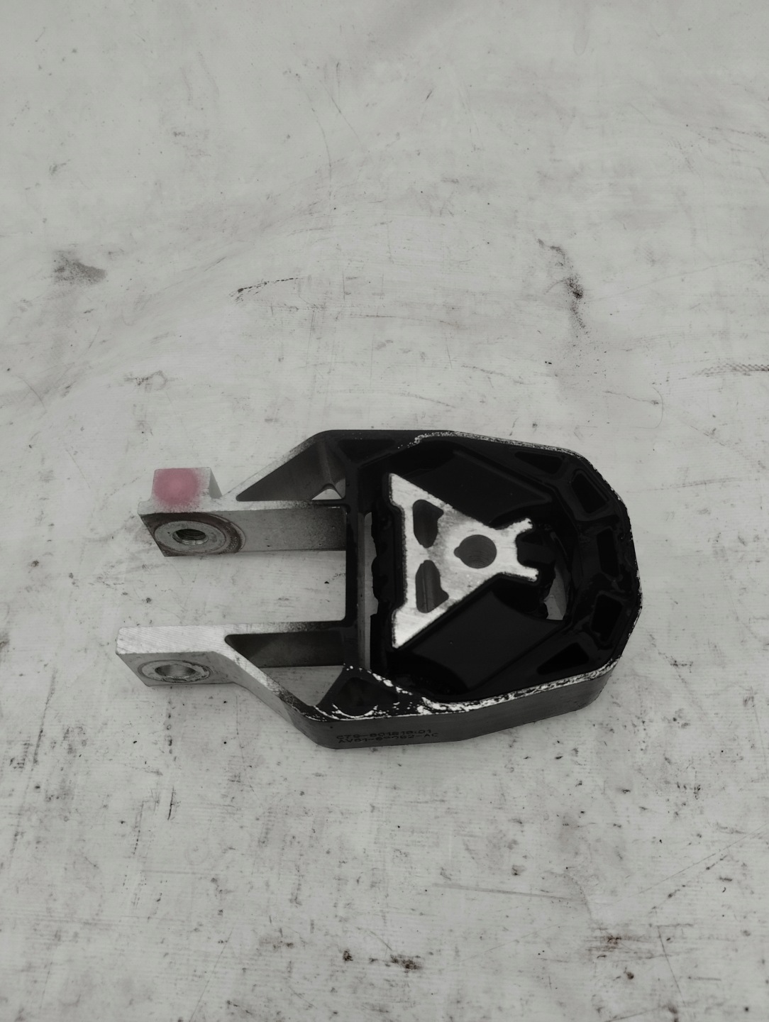FORD KUGA MK2 LIFT holder gearbox mounting