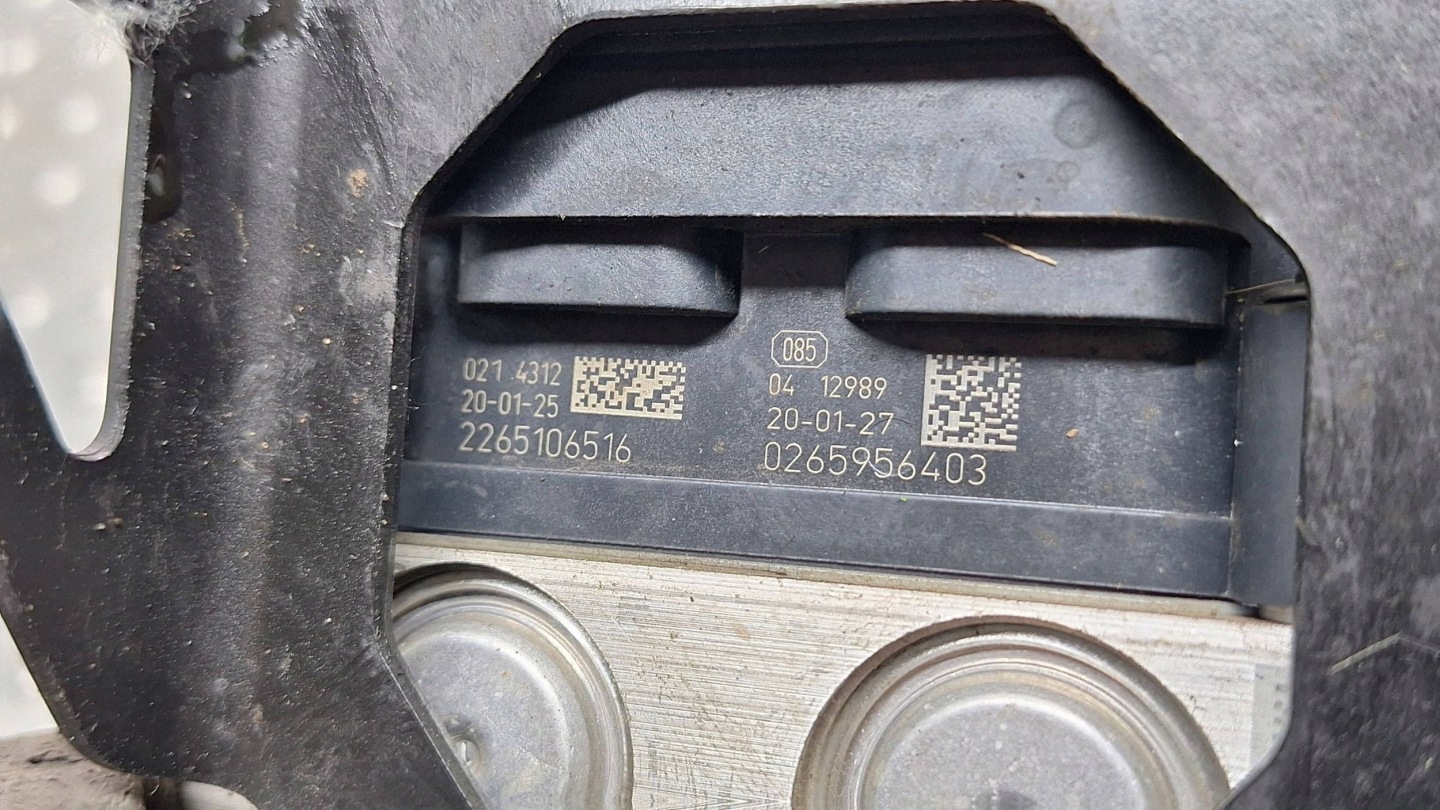 pump control unit ABS A4539008610 476604926R SMART EQ FORTWO III 453