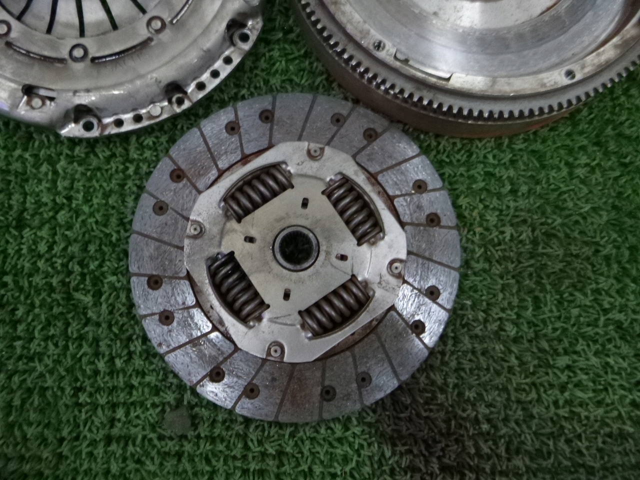 VW AUDI SKODA 1.4 TSI clutch disc pressure plate wheel