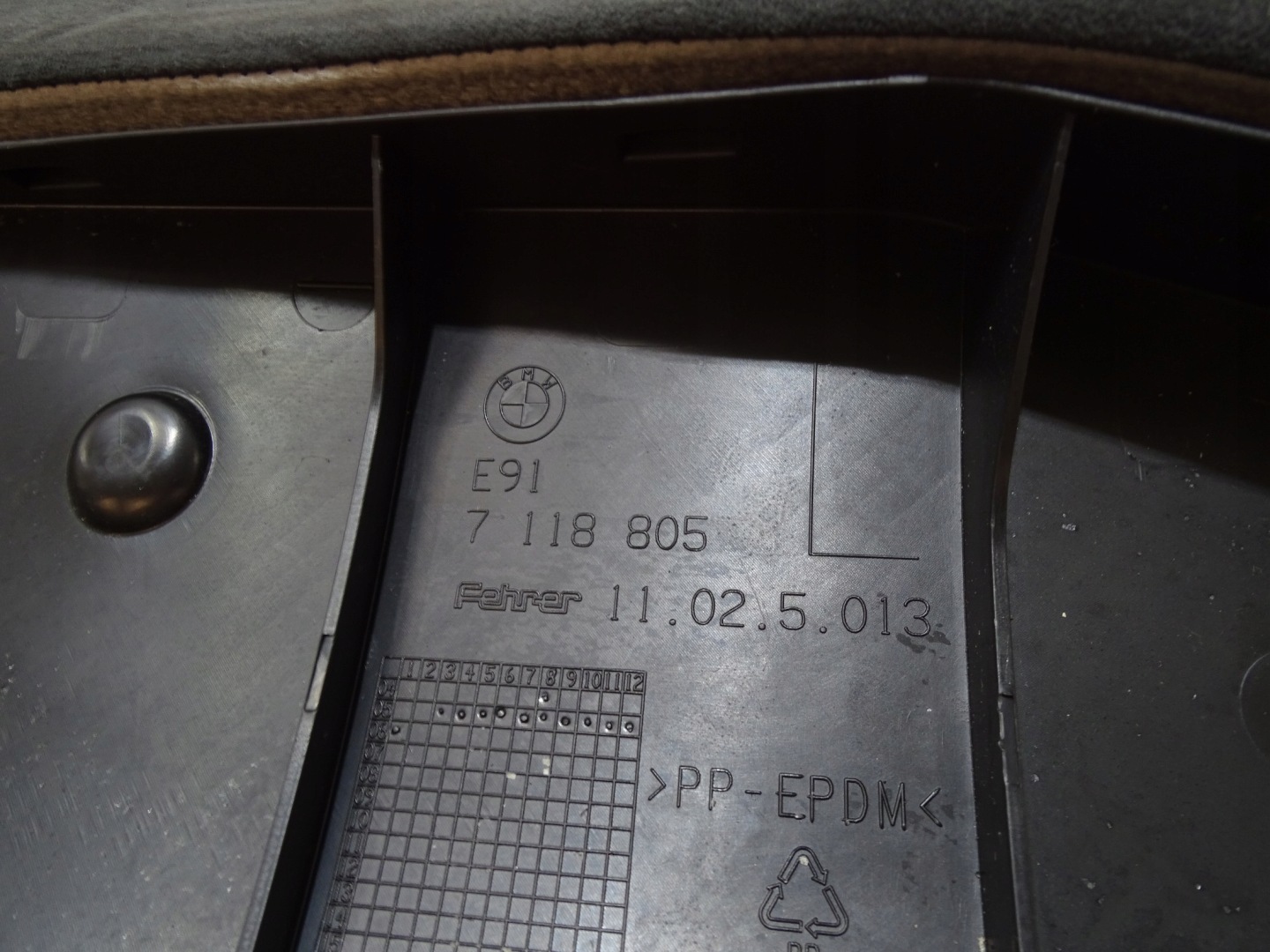 Seite KANAPY links BMW E91 7118805