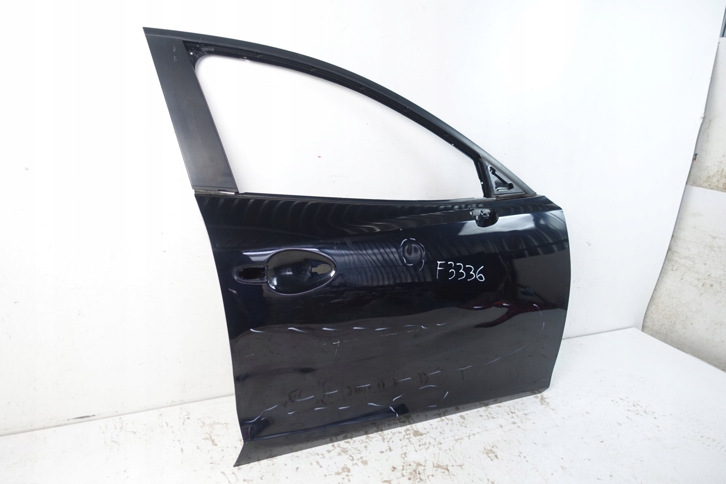 MAZDA 3 III BM 2013- door front right front BJS758010