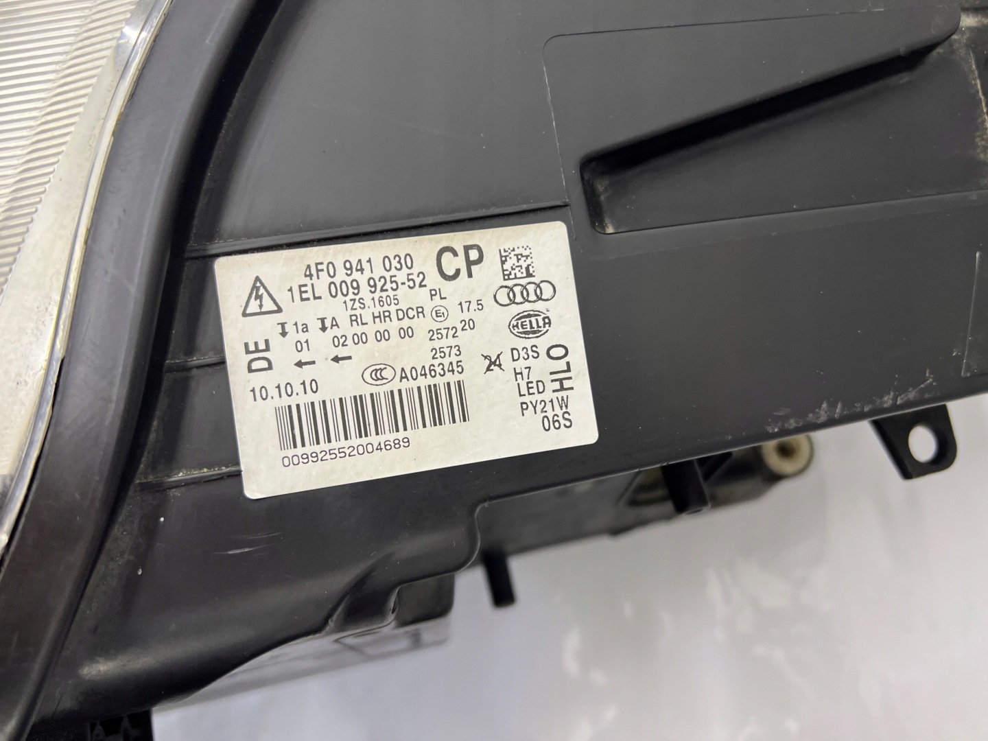 AUDI A6 C6 LIFT light XENON front right + left 4F0941030CP EUROPA