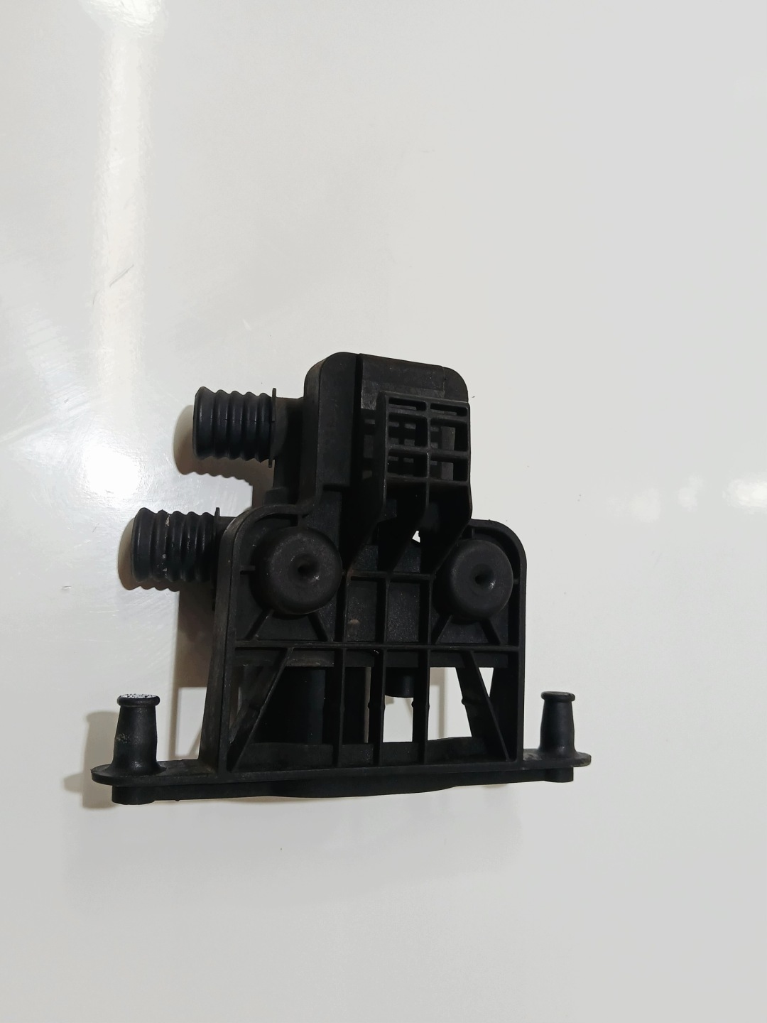 elektroventil pumpa vode BMW E60 E61 6920226 (0000644)