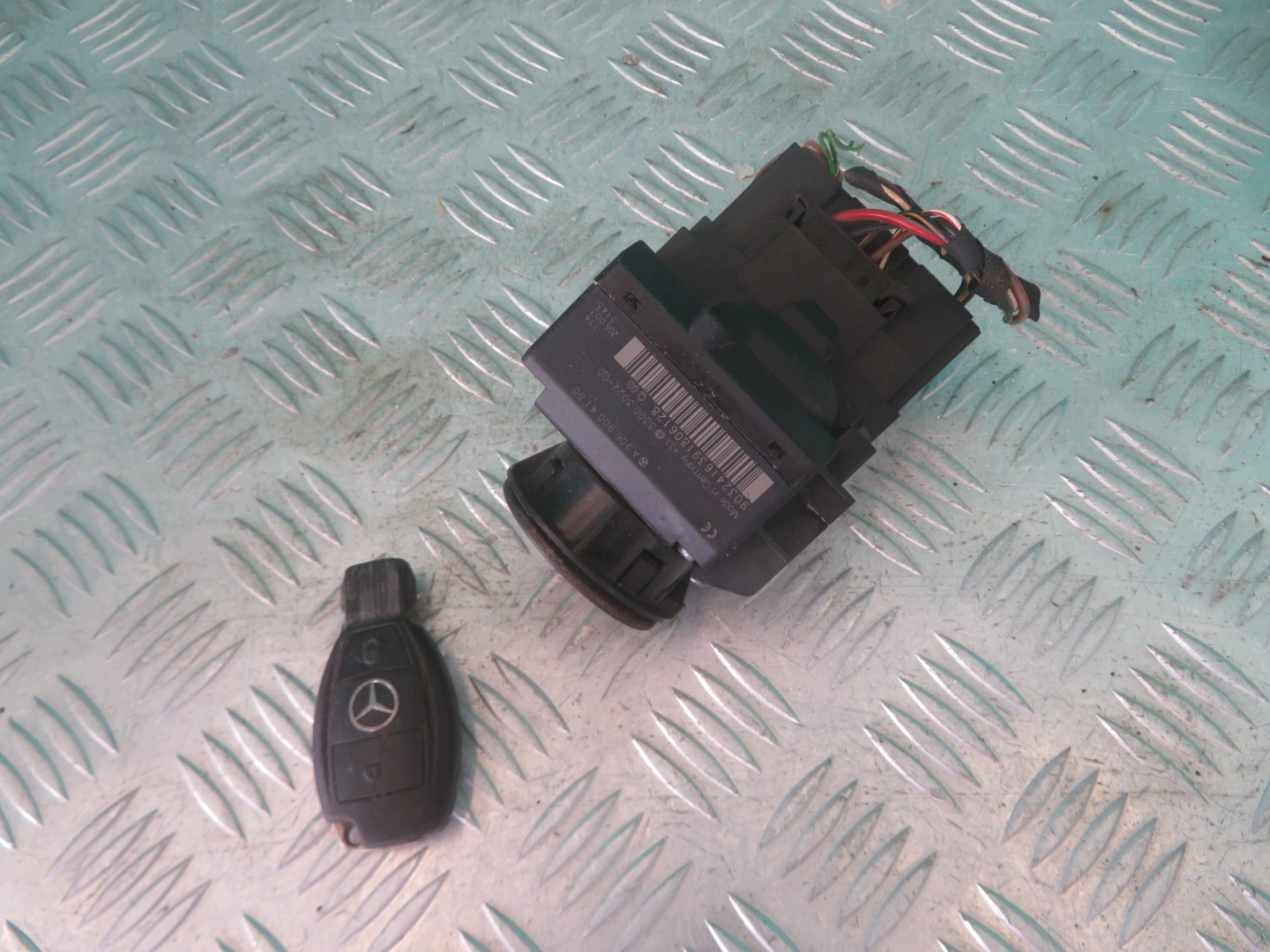 ignition Z with key MERCEDES SPRINTER 15R A9069004100