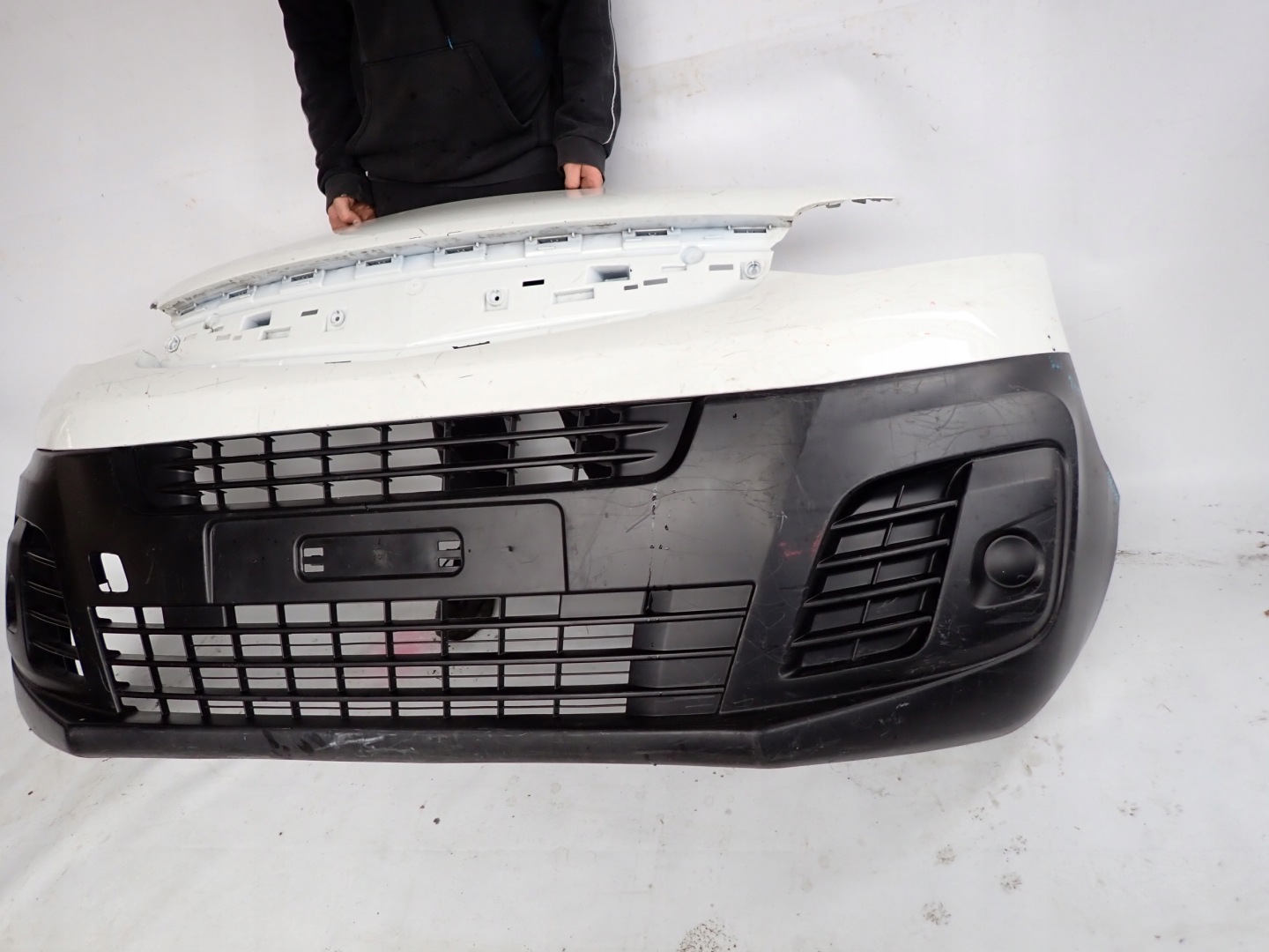 OPEL VIVARO C ZAFIRA D 19- bumper front front 9833129877