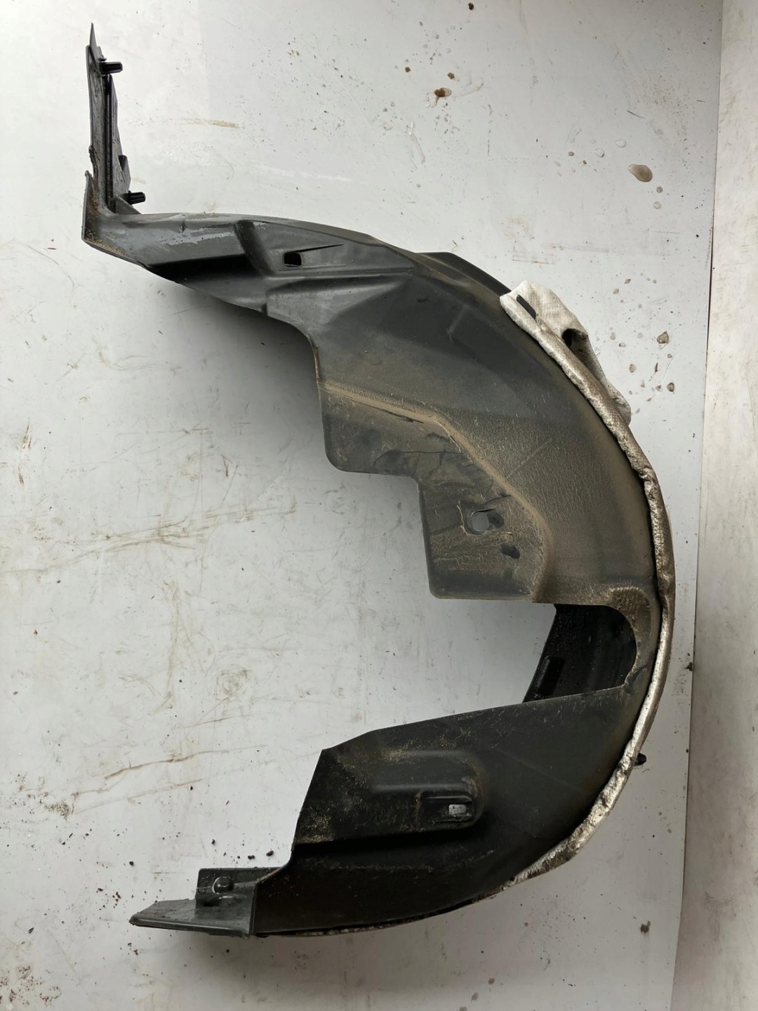 mudguard left rear part CORSA F 9829469280