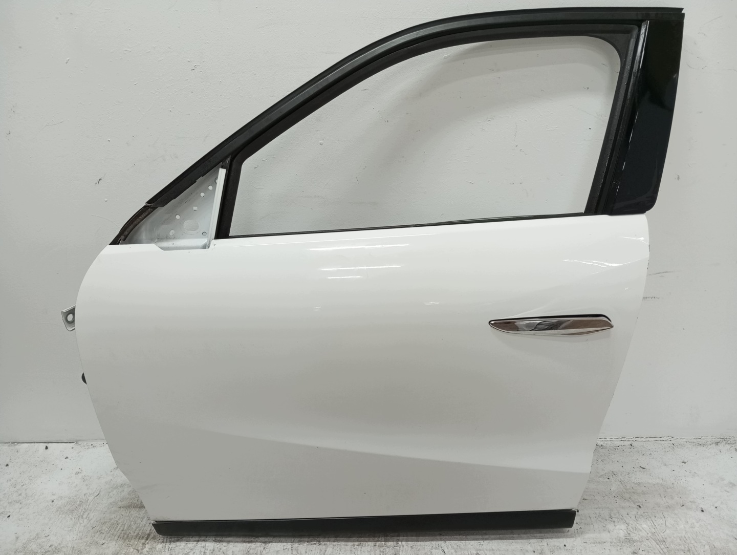 door left front CITROEN DS3 23r damag.