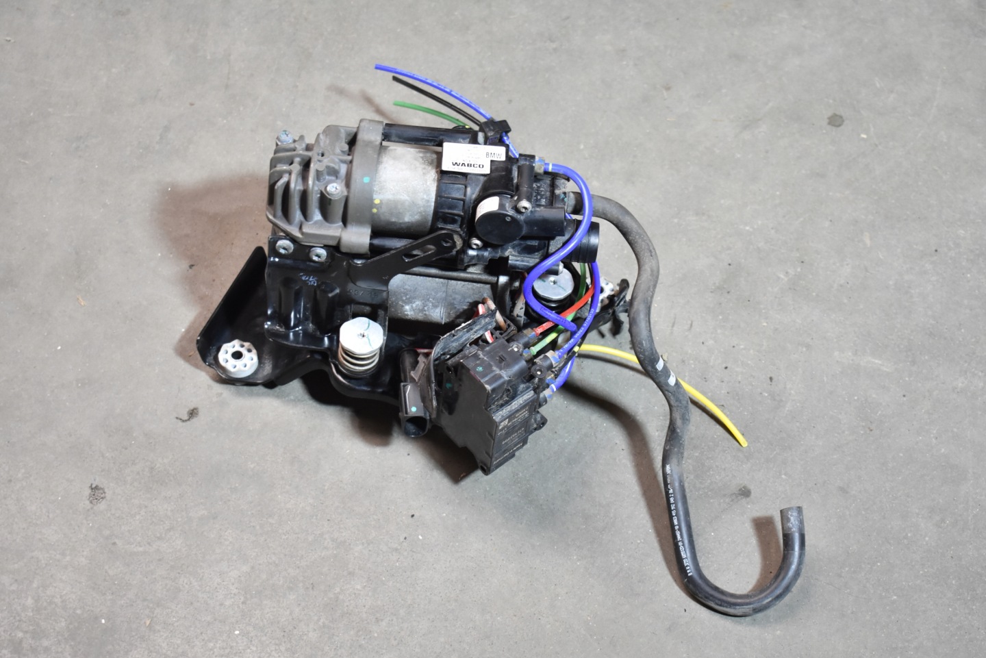 IDEALNY compressor; NIVO springing BMW G70 G60 1