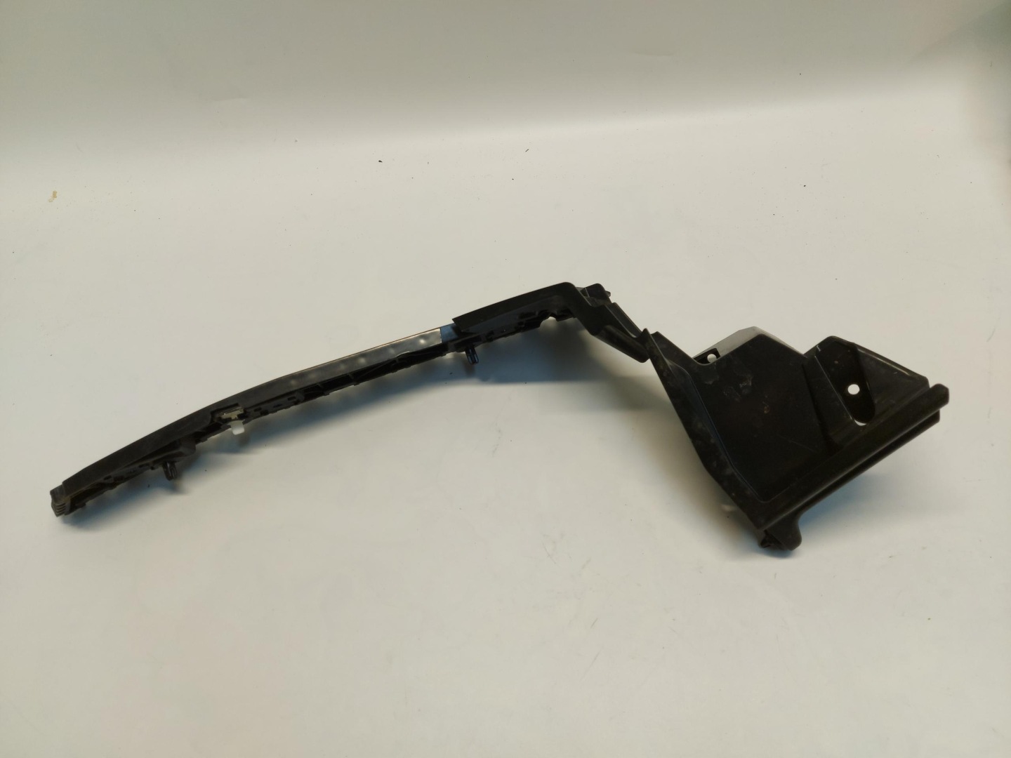 FORD MACH-E Support Support plaque Pare choc Arrière Gauche LJ8B-17E851-AE