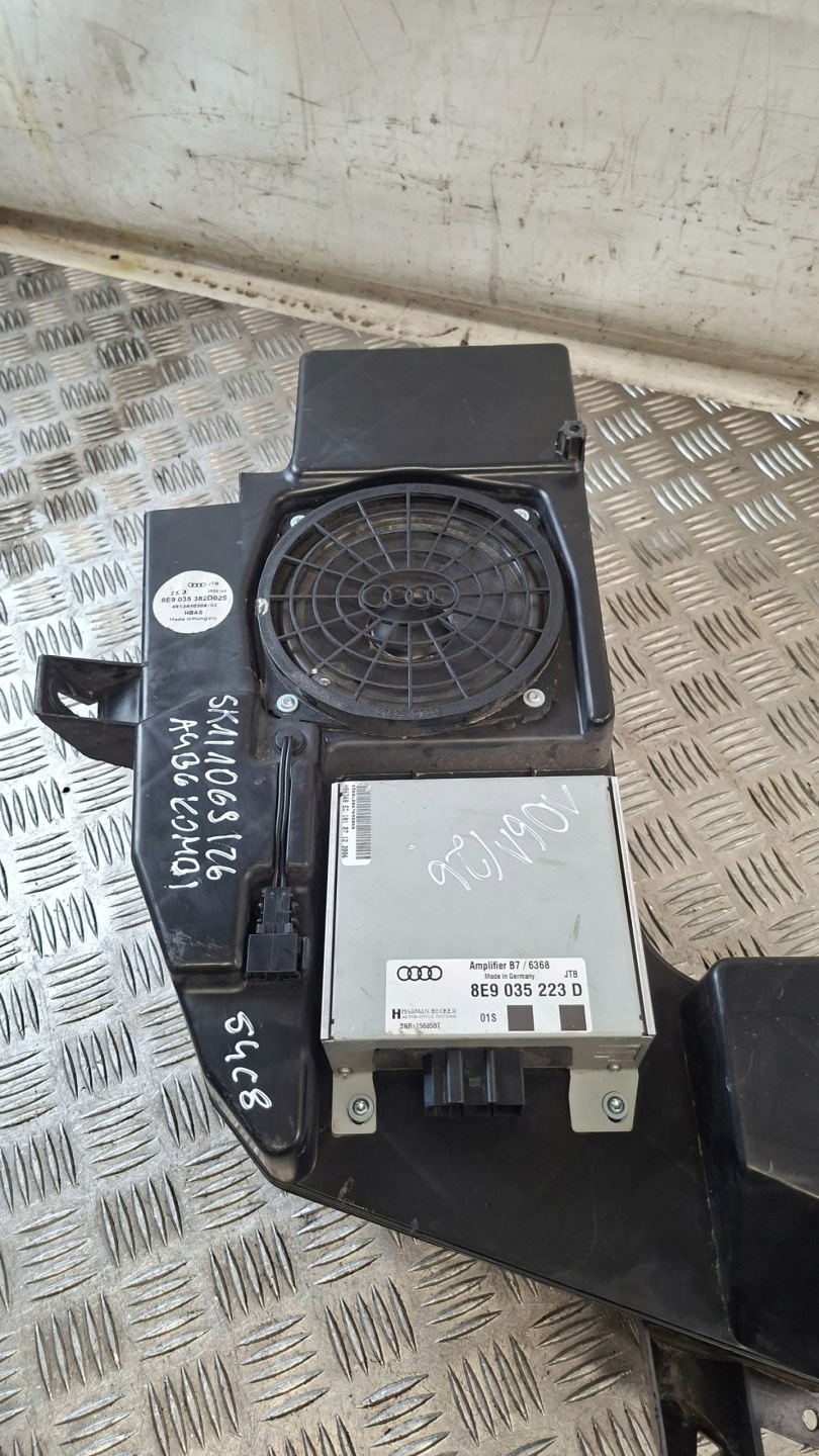 SUBWOOFER AUDI A4 B7 KOMBI