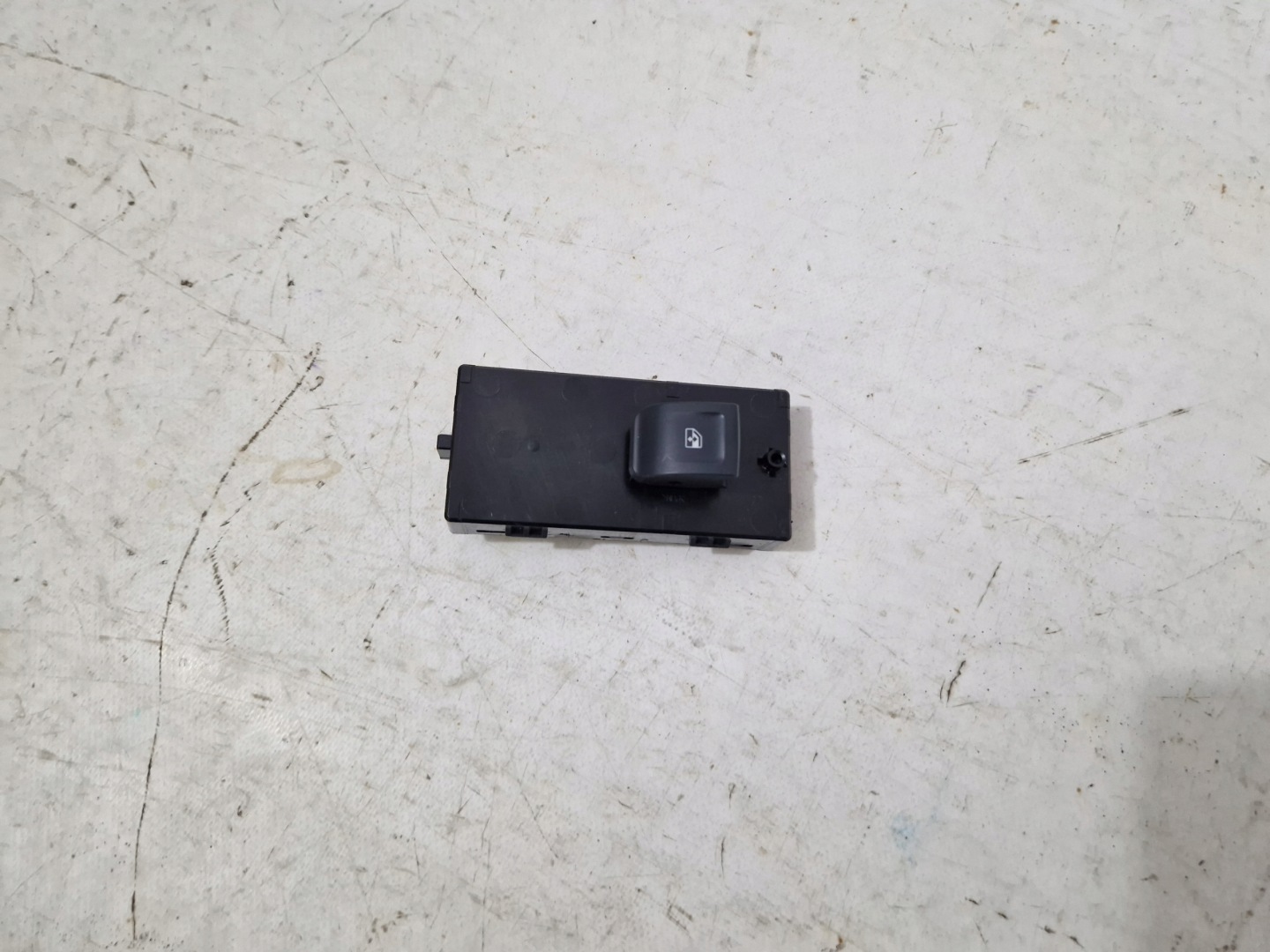 CADILLAC ESCALADE IV 2014 - switch PANEL button of the window 23488409