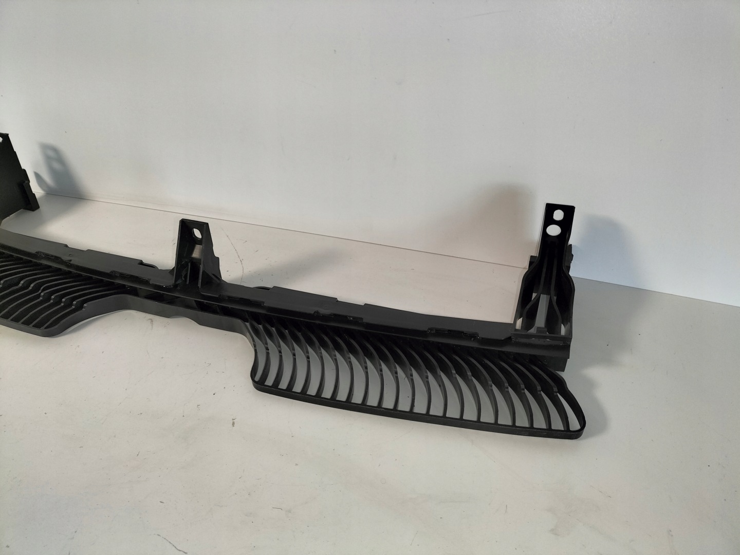 bumper bracket front central console grille VW TIGUAN II 16- ALLSPACE