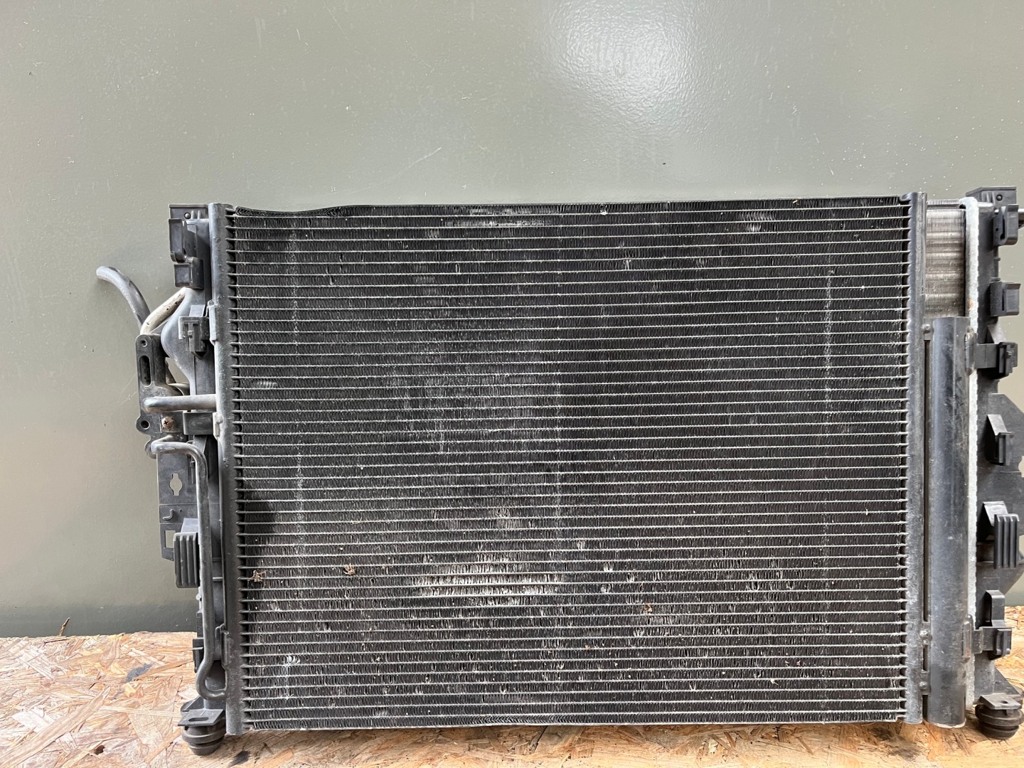 KOMPLET der Kühler Z WENTYLATOREM FORD S-MAX