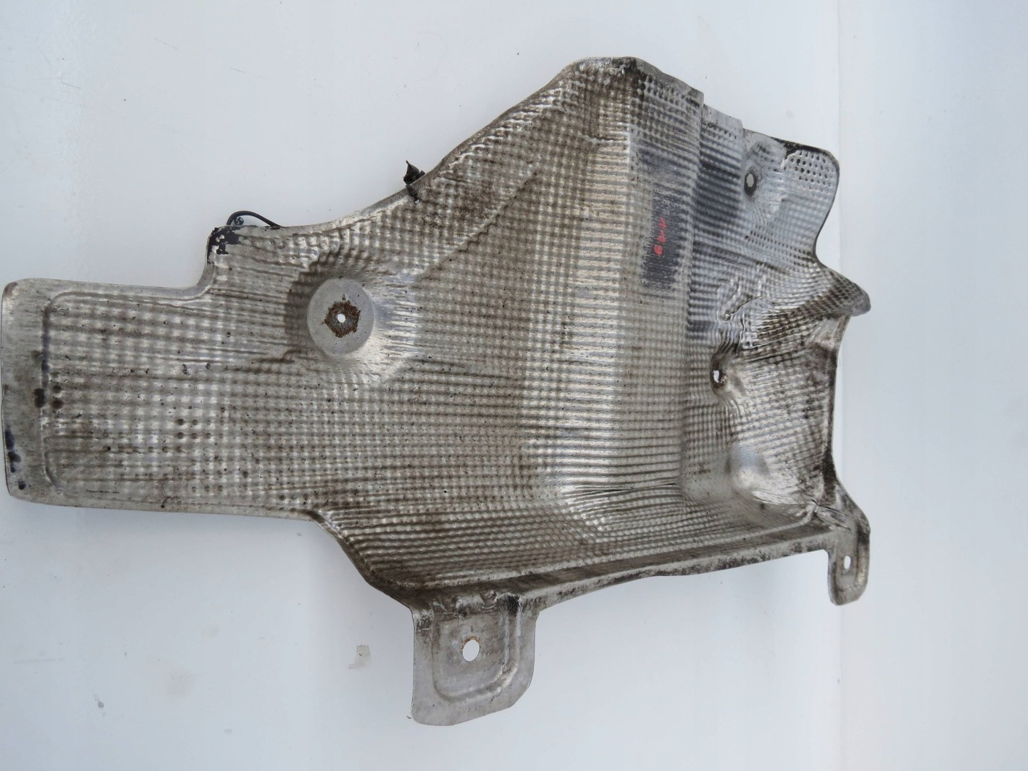 kryt TERMICZNA výfuku PORSCHE CAYENNE 7L0825681B