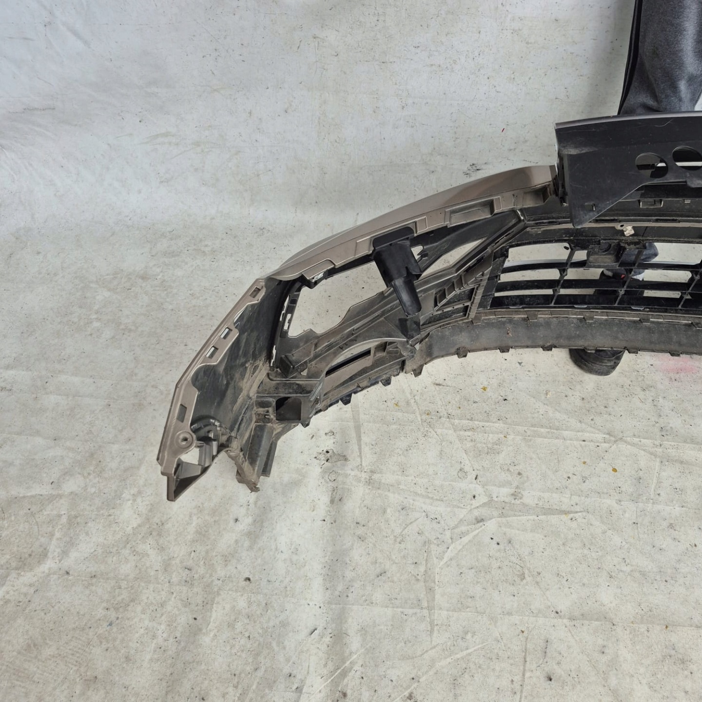 VW TIGUAN II 2 R-LINE 15-20 bumper front front washer PDC