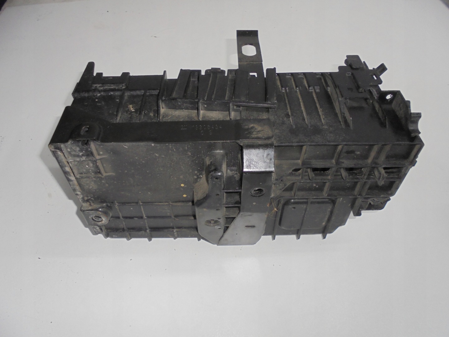 OPEL ASTRA IV J držák akumulátoru 09-14R