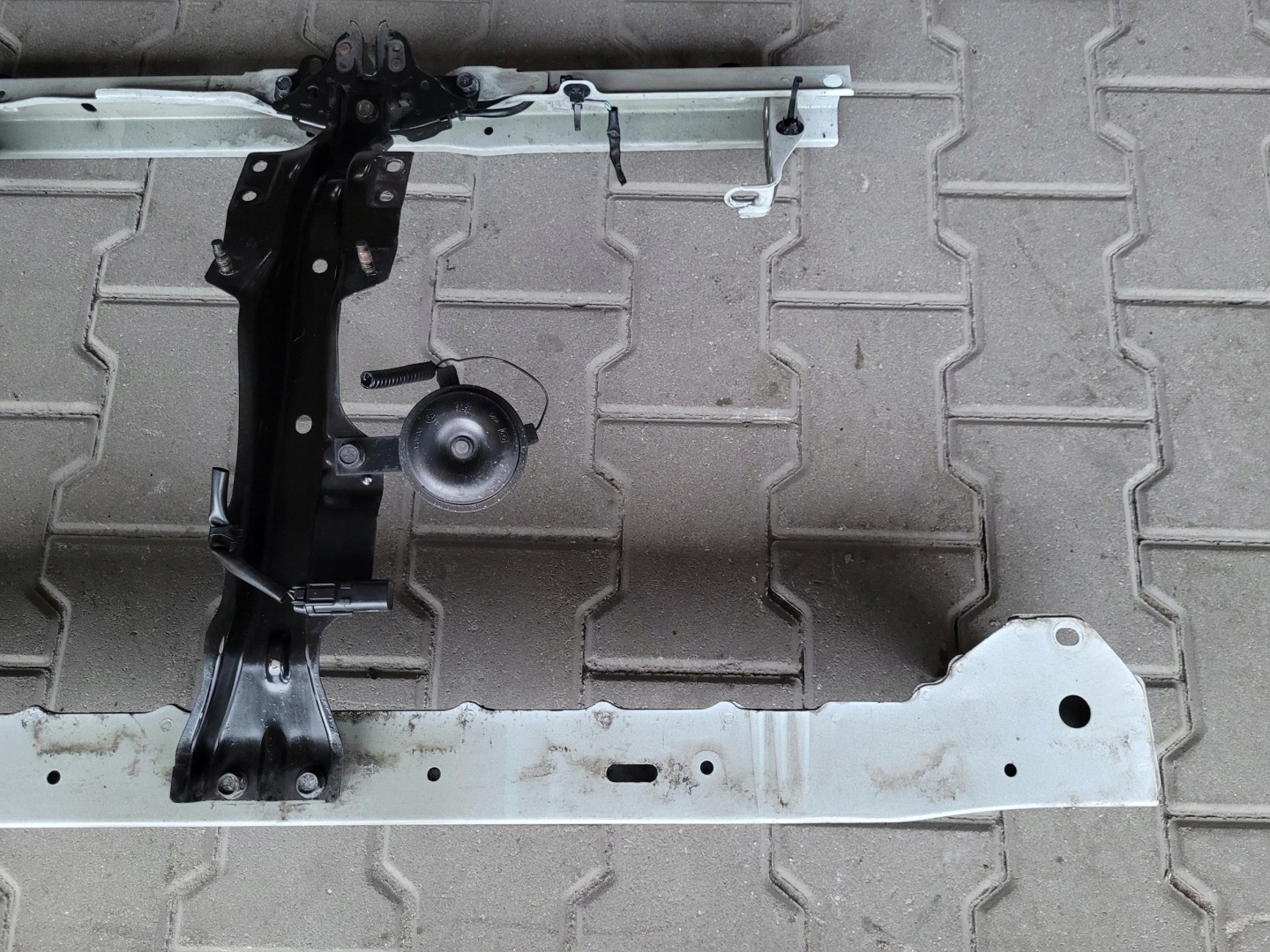 sider front front support panel for radiators pillar NISSAN LEAF II ZE1