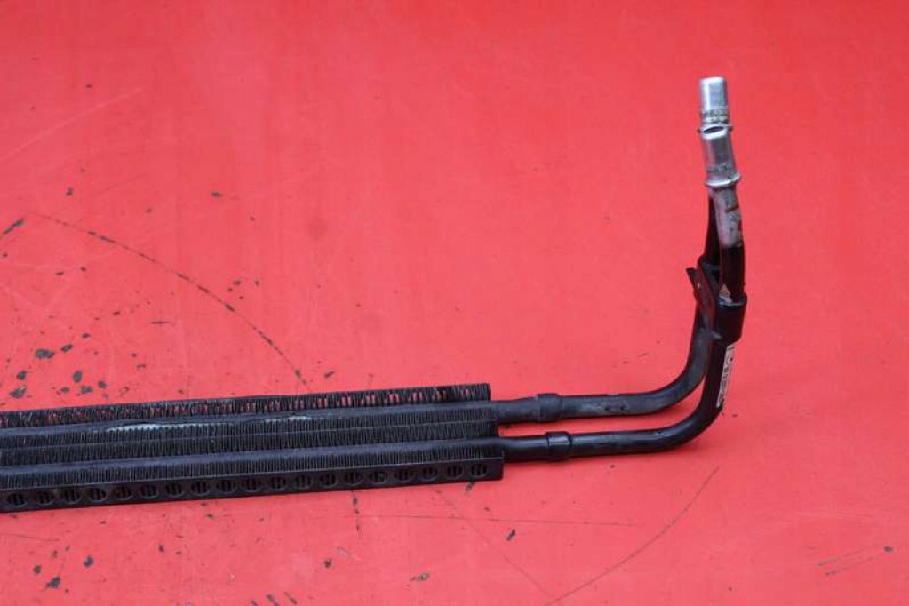 RADIATORE / RAFFREDDATORE SERVOSTERZO 752211907 BMW E90 E91 3.0XI 218 KM 04-10