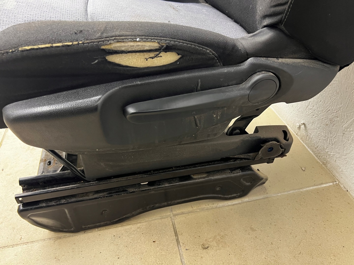 RENAULT TRAFIC 3 III VIVARO B seat left front front driver´s EU