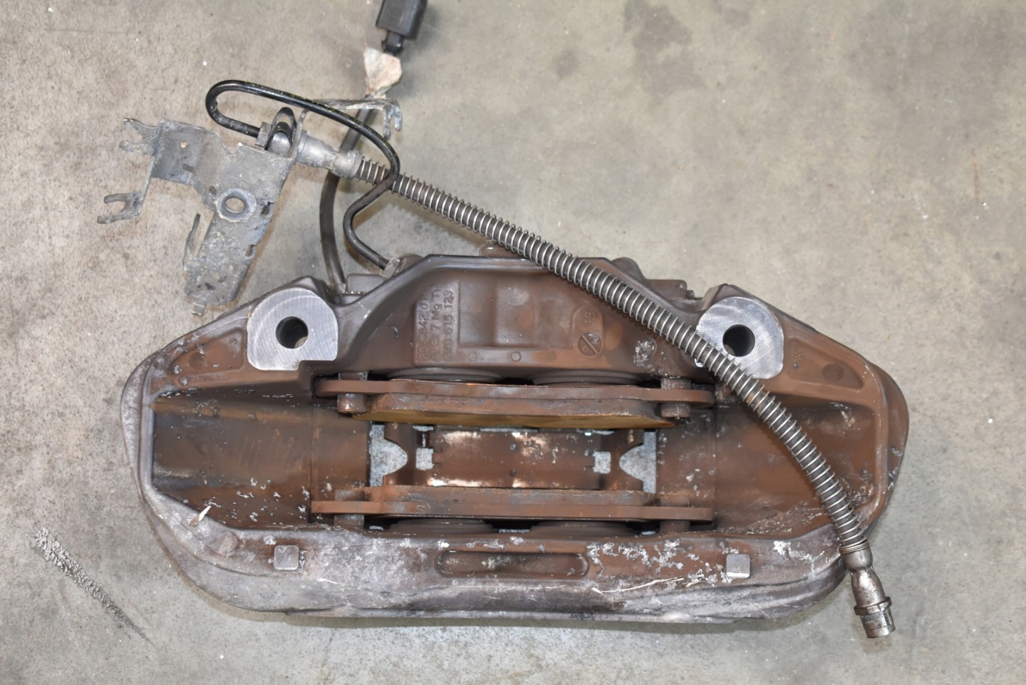 caliper brake front front right 2 TLOCZKOWY PORSCHE CAYENNE 9Y 1
