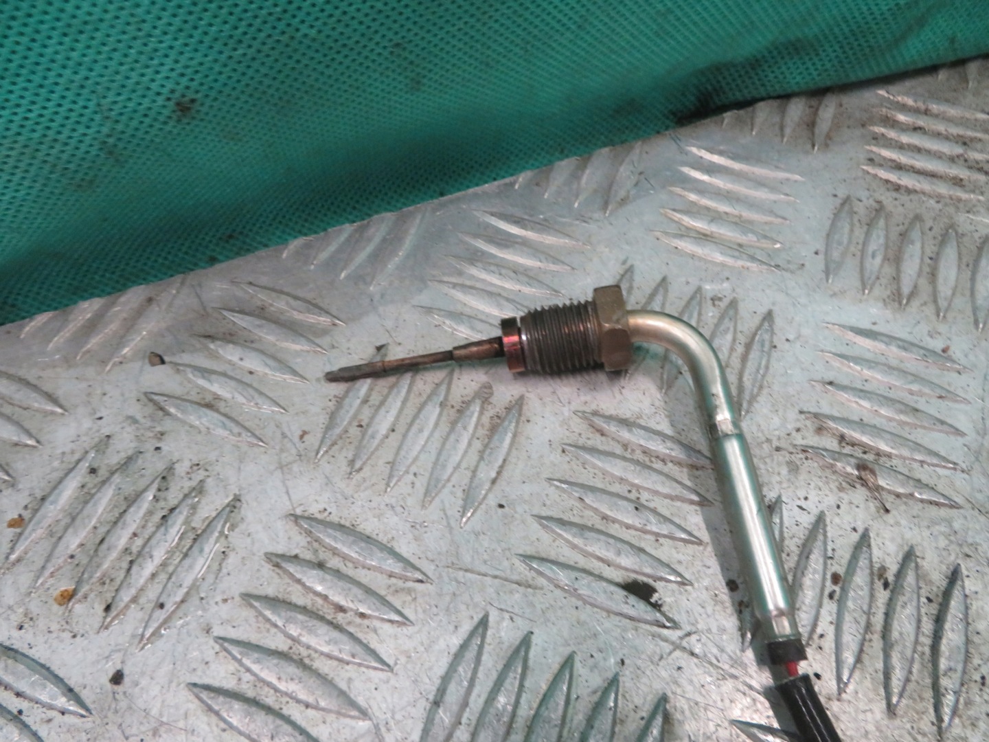 Sensor TEMPERATURY Gase MERCEDES W177 2.0 19R