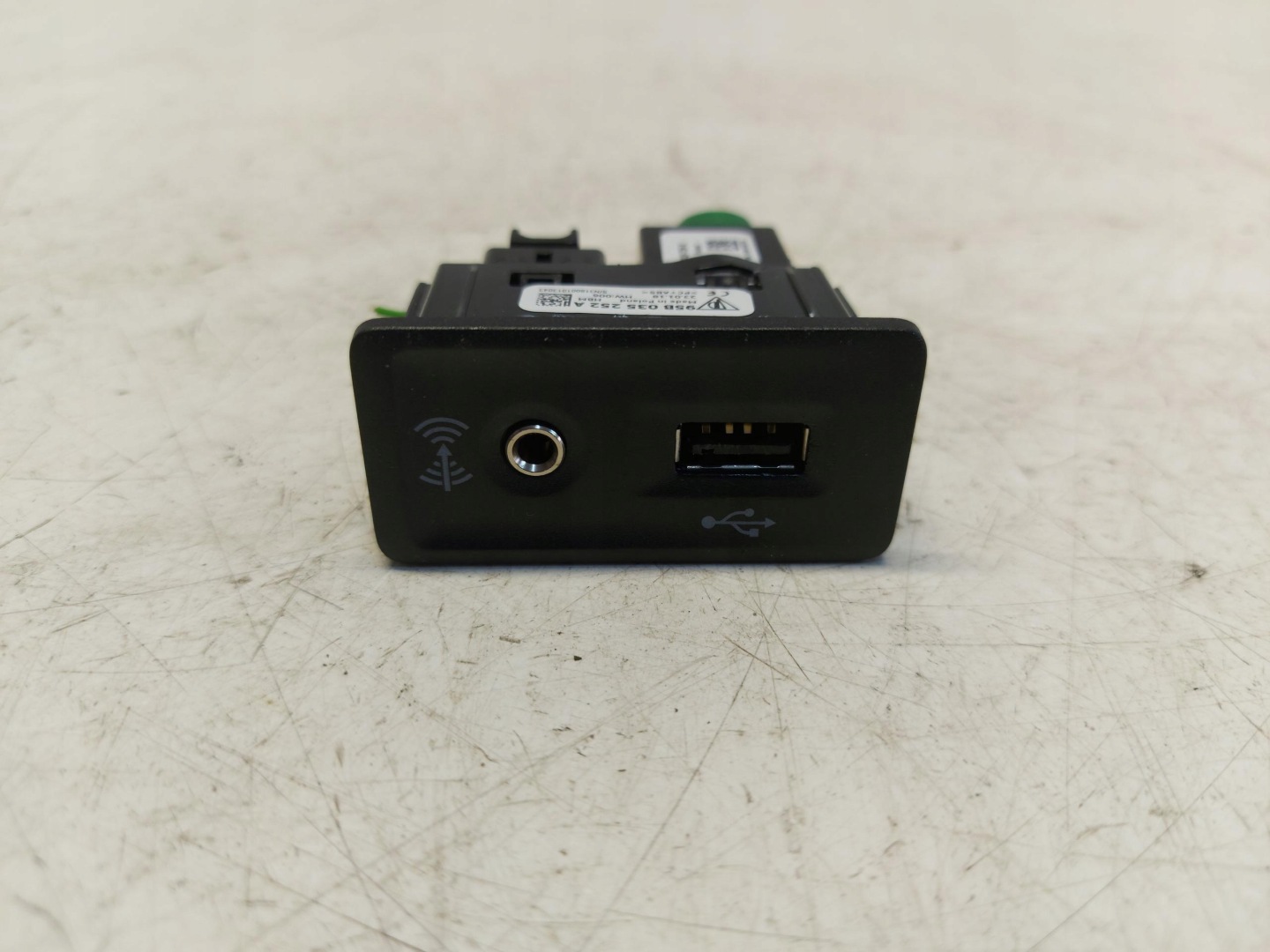 PORSCHE MACAN 95B adapter USB AUX 95B035252A
