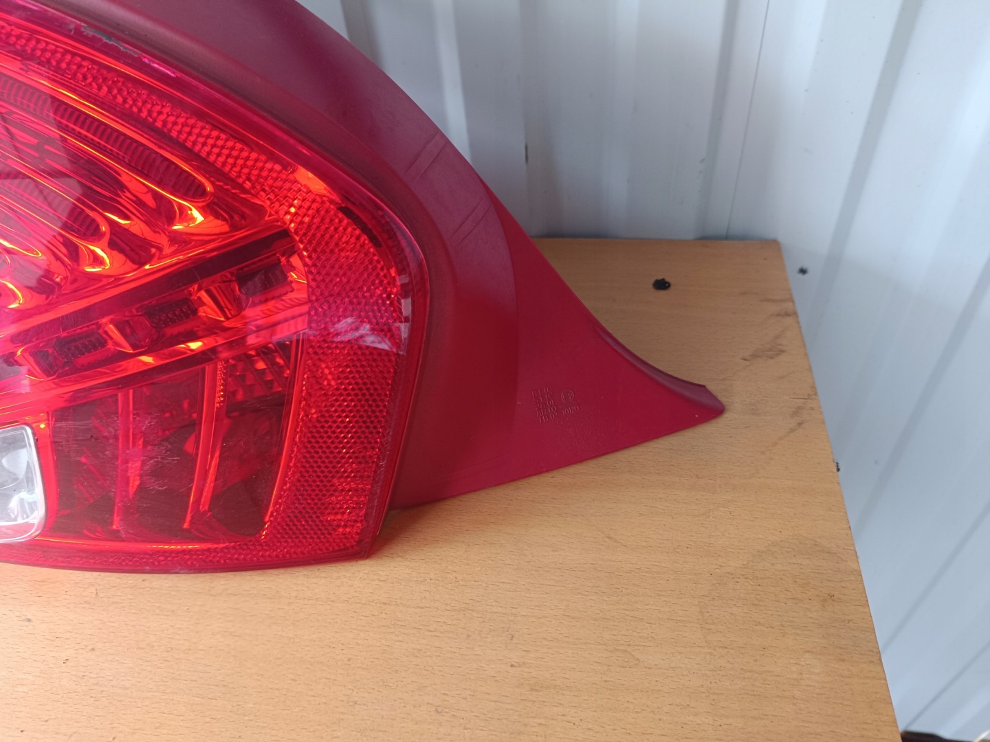 light left rear part left rear peugeot 208 VPCPFX-13405-A