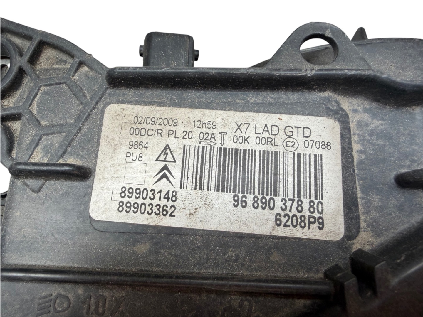 light left front CITROEN C5 III X7 XENON EUROPA 9689037880