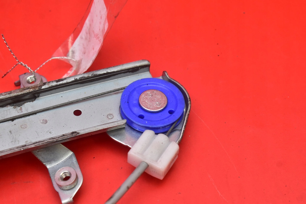 window regulator right front EU SUBARU LEGACY 5 V KOMBI 09-13