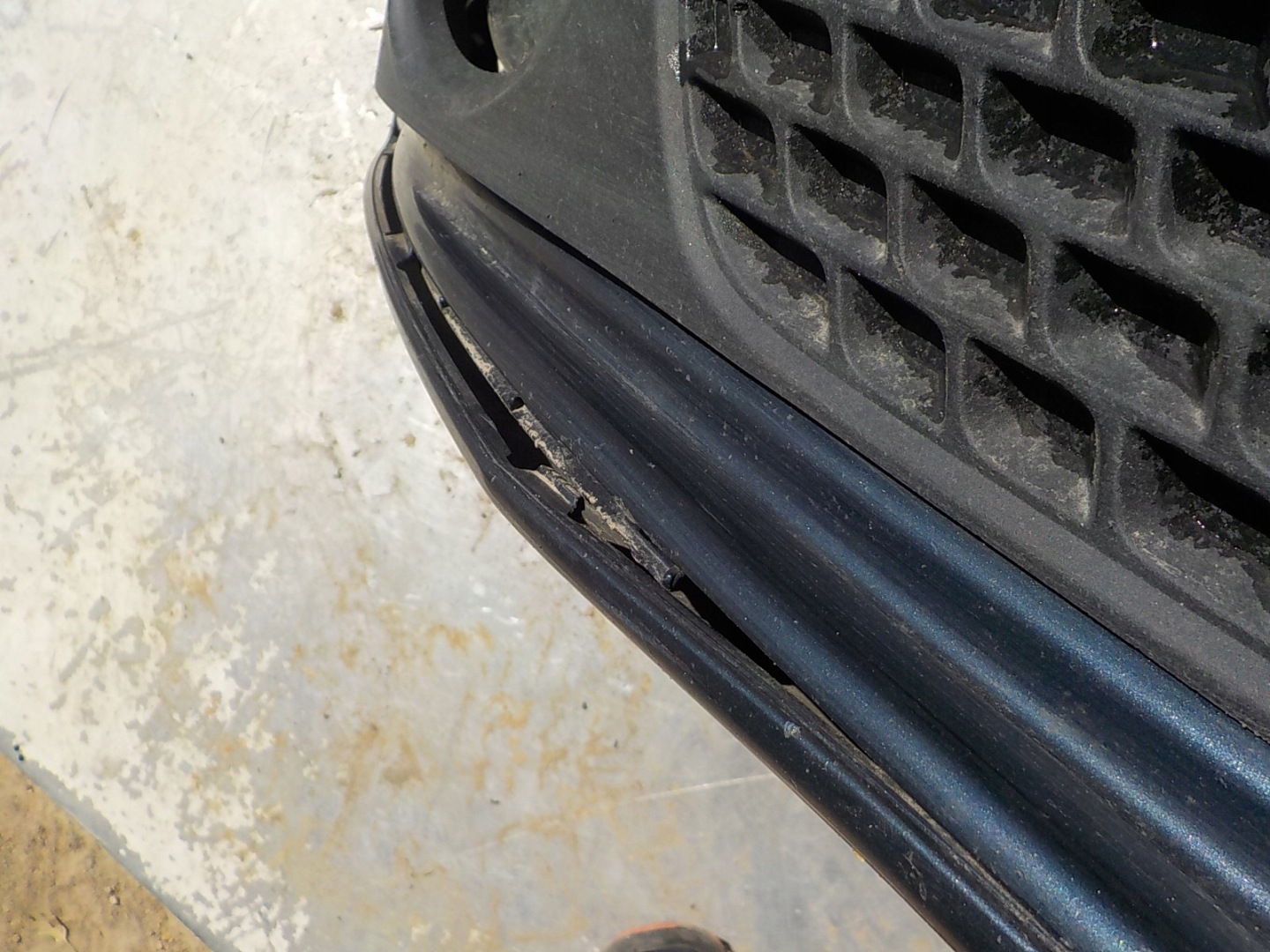 391 VOLVO V70 III S80 II 06-11 bumper front front