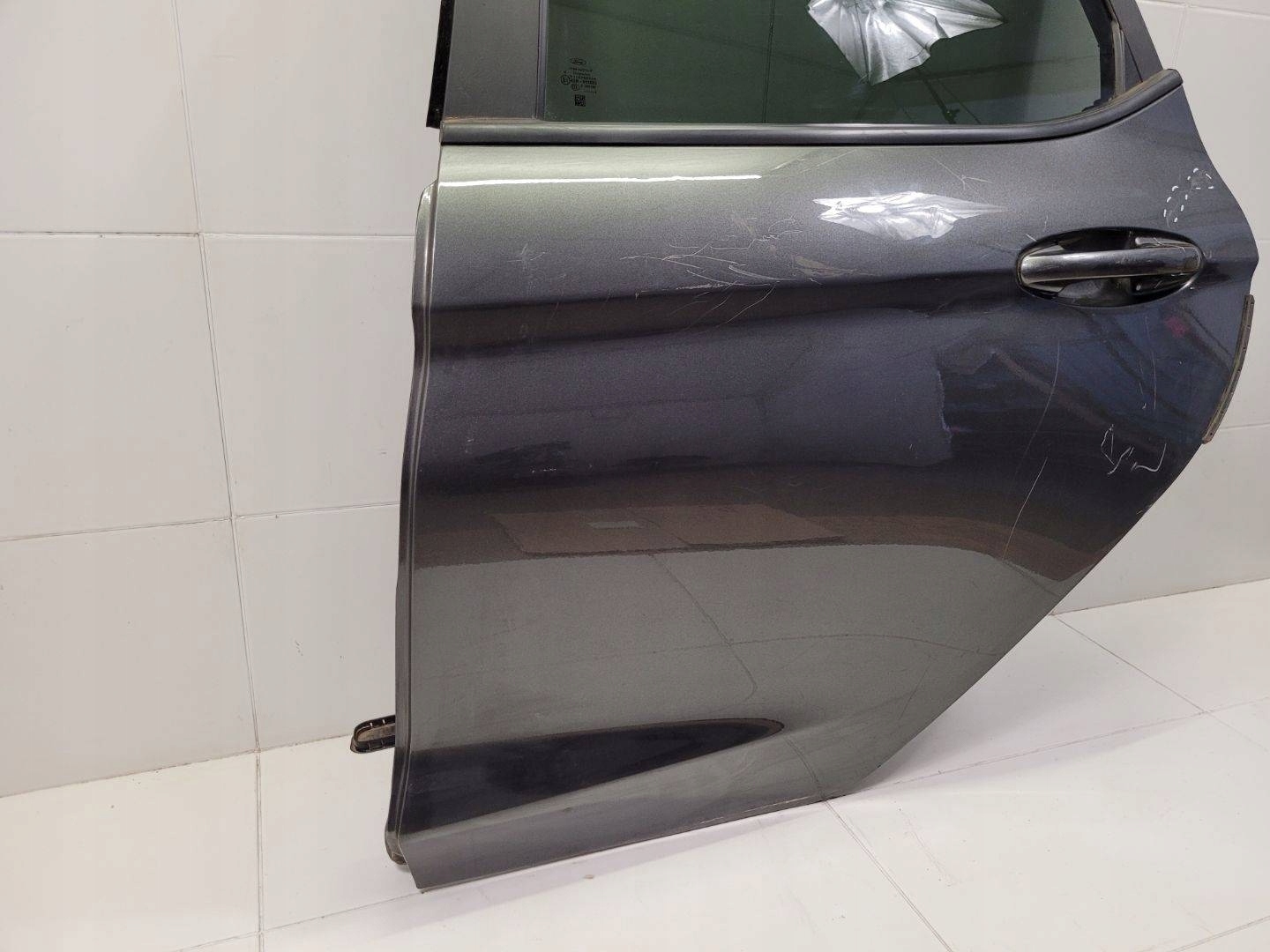 ajtó far bal strona Ford Fiesta 7 2019