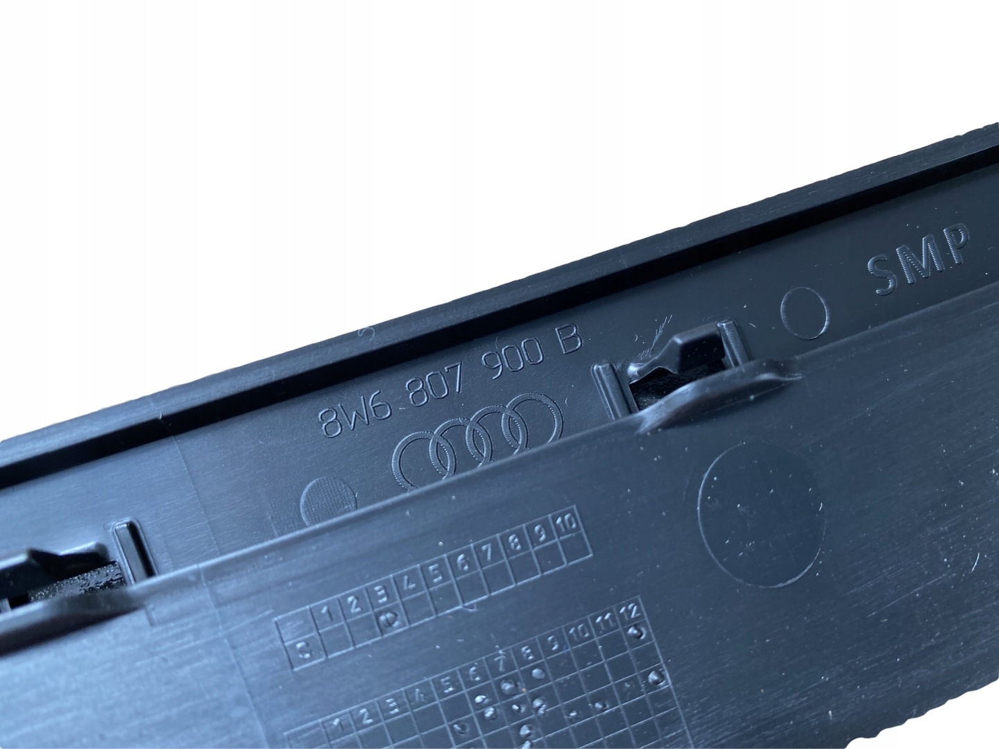 AUDI RS5 8W modanatura MOCUJACA Paraurti 8W6807900B