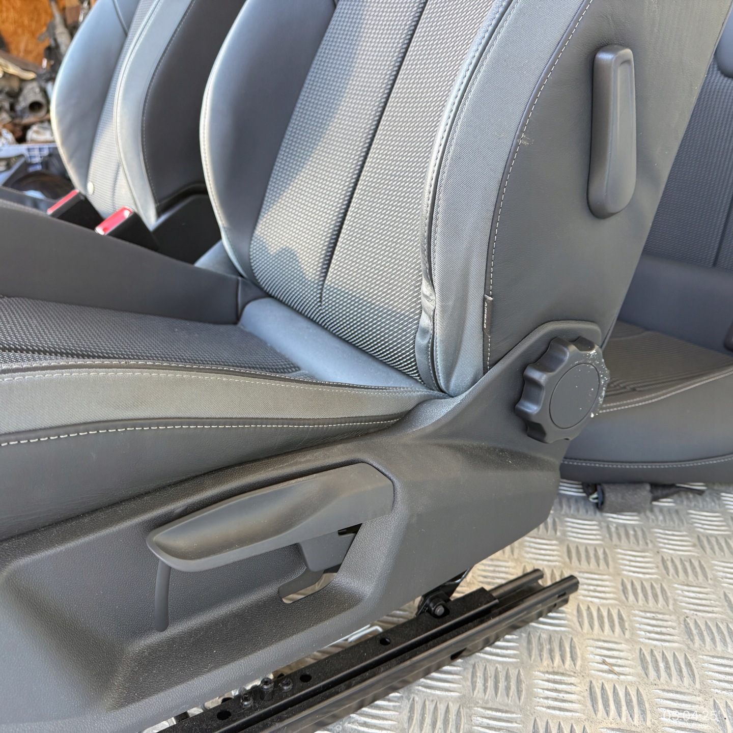 Sitze Halbleder verkleidung Sitz Armlehne AUDI A1 82A S-LINE 2022 ROK