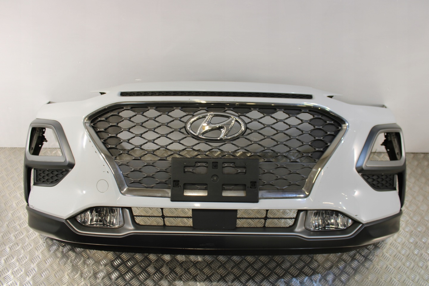bumper front front HYUNDAI KONA