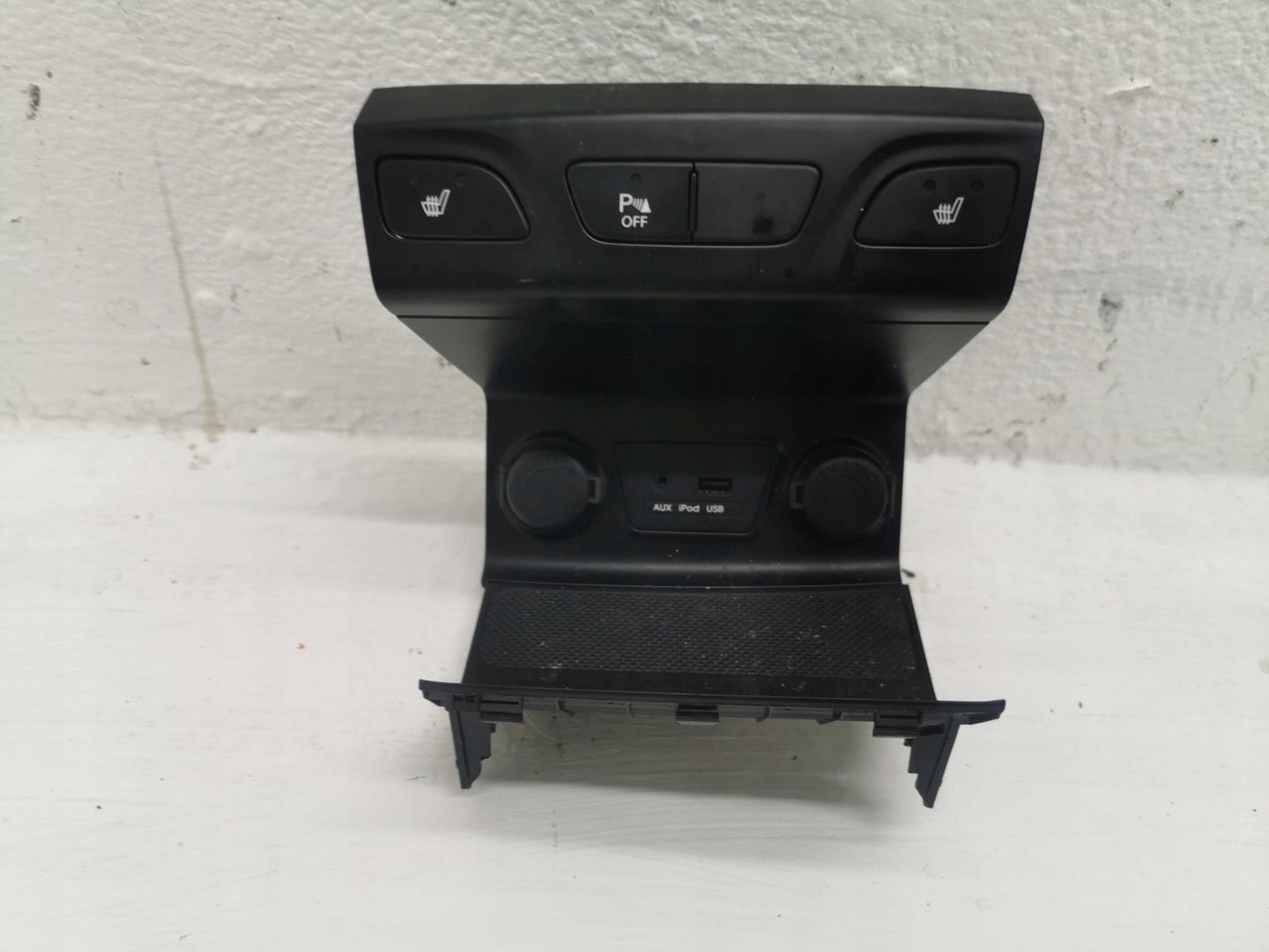 PANEL Sitze USB HYUNDAI IX35 10-15 93310-2Y800