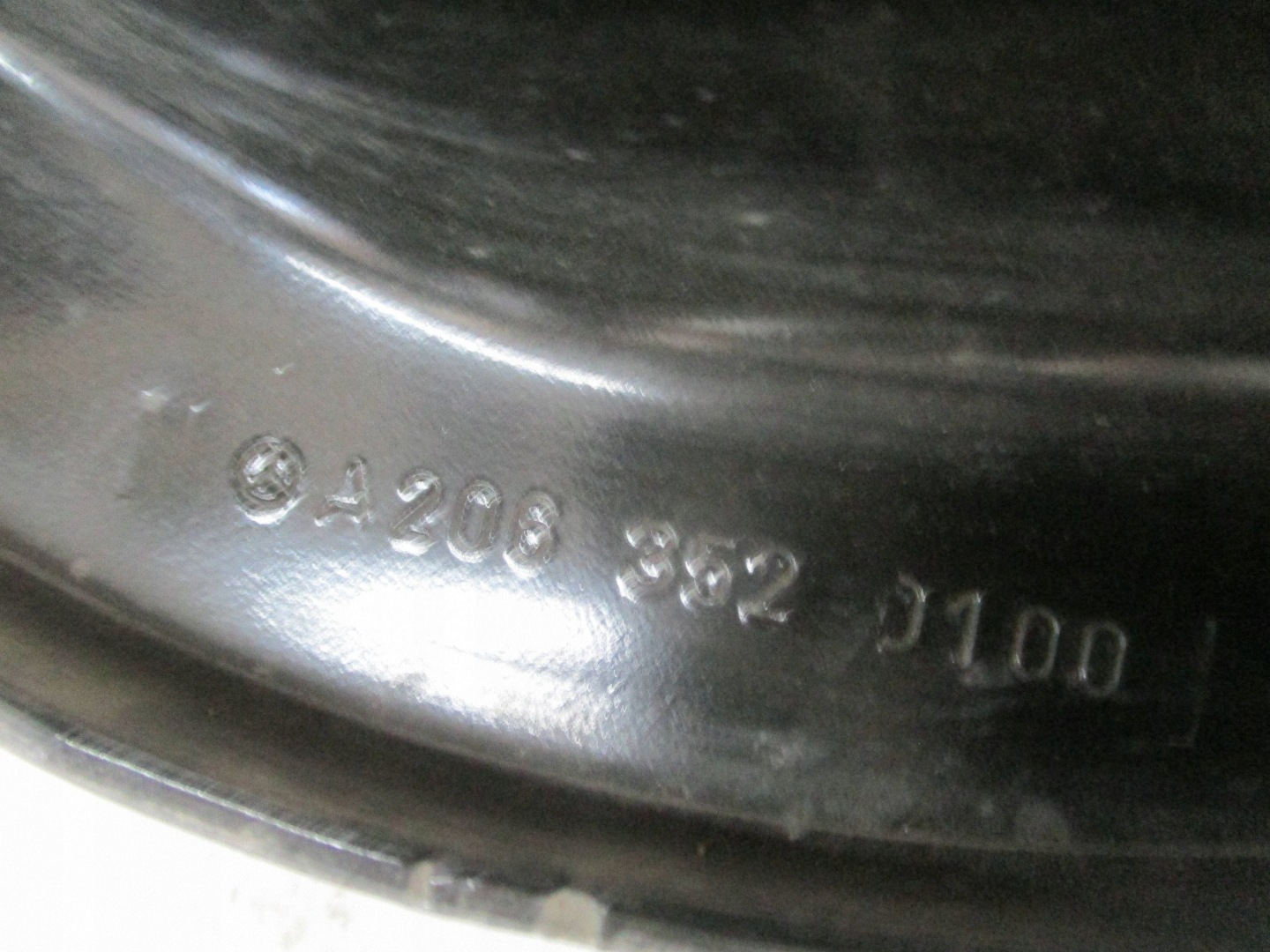 Querlenker hinten heck links MERCEDES C W206 A2063520100