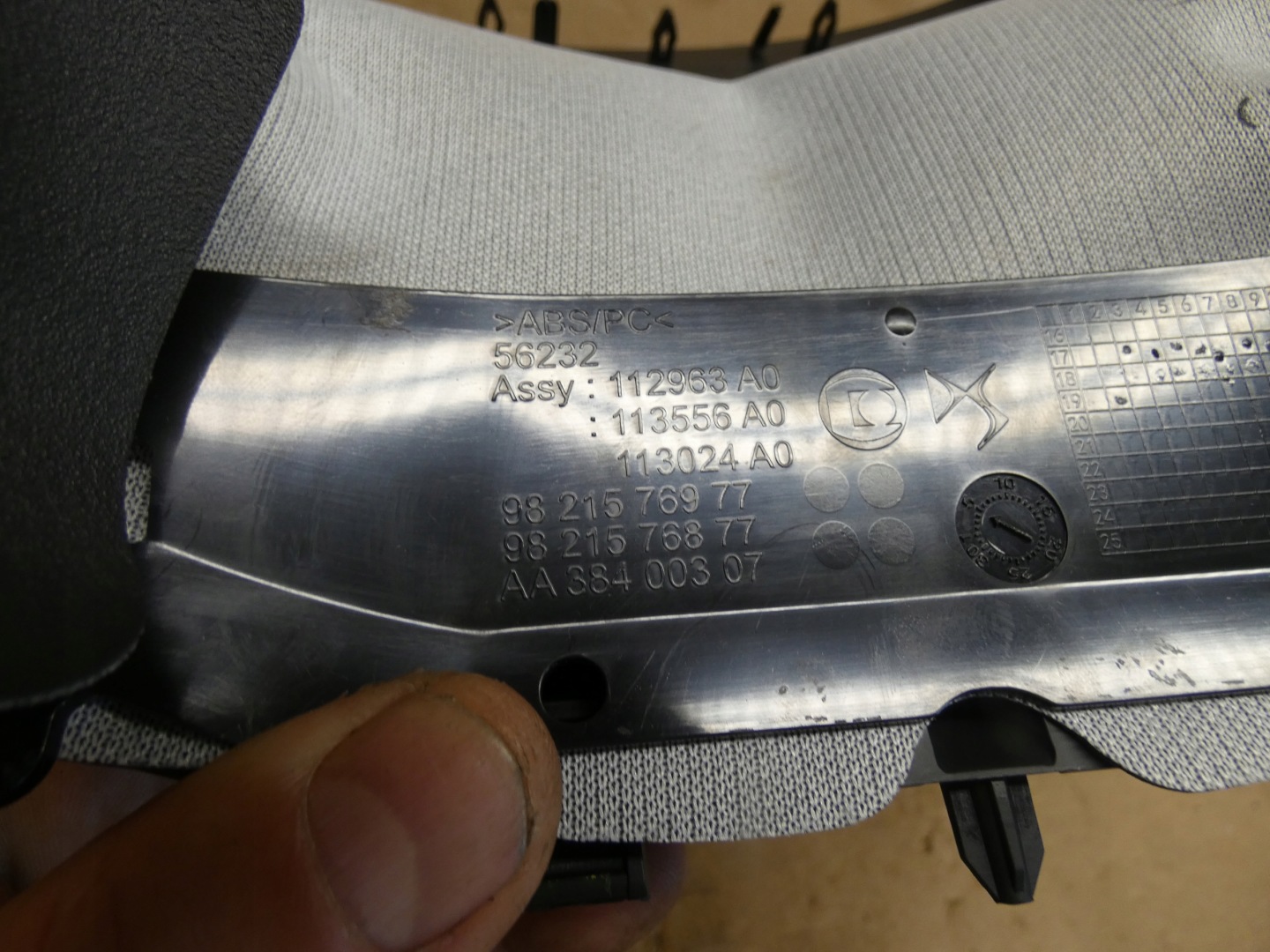 RÁM Kryt Obal budíka CITROEN DS7