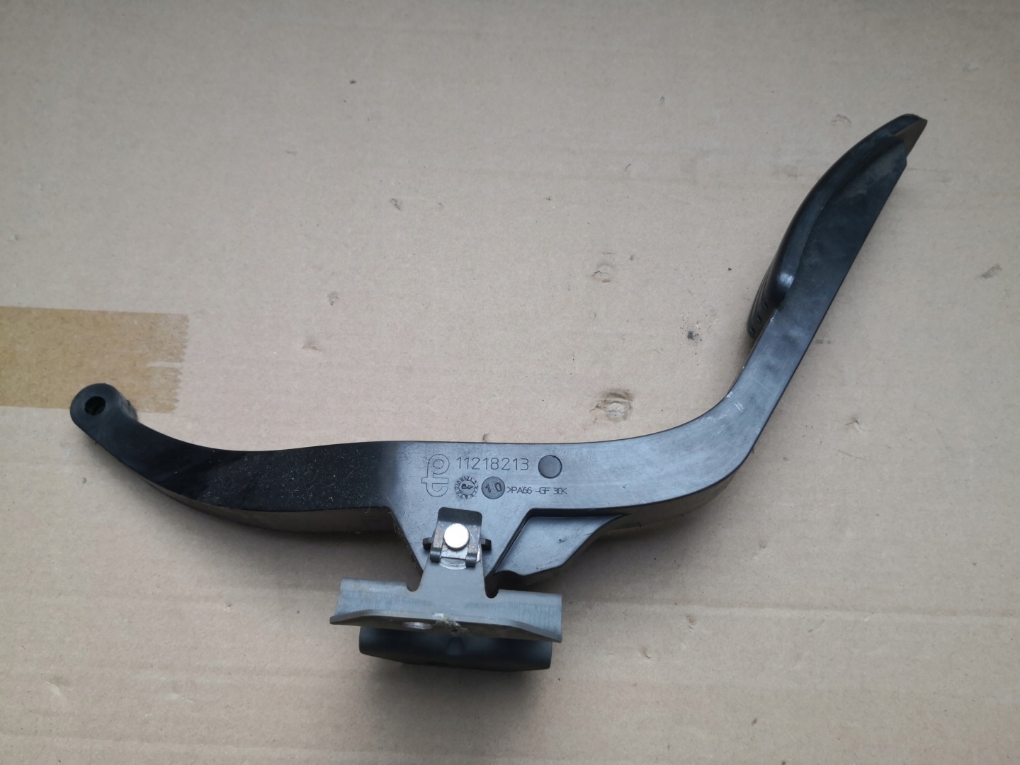 accelerator pedal potentiometer DACIA SANDERO 11218213