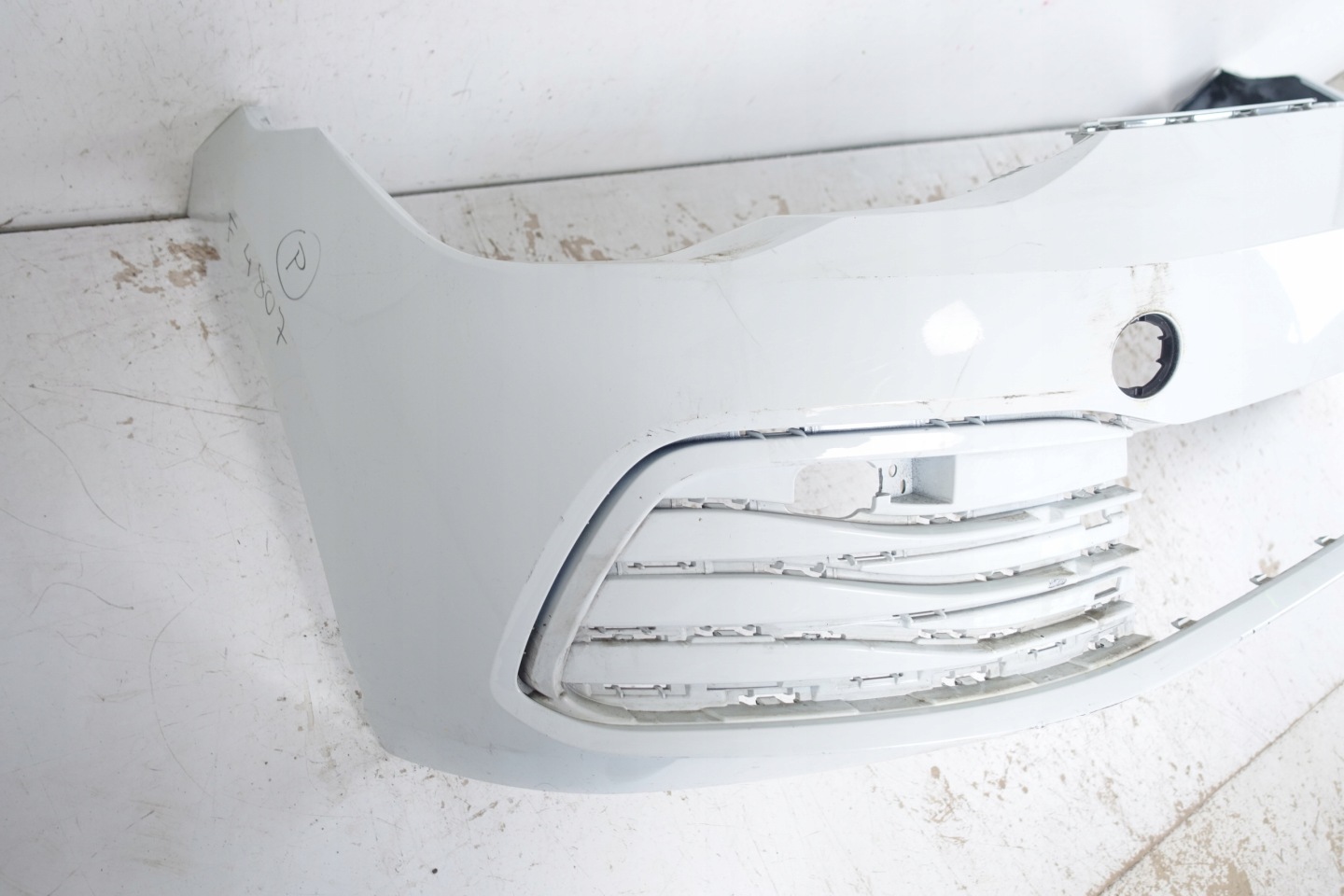 VW GOLF VIII 2019- nárazník předek přední 5H0807221J