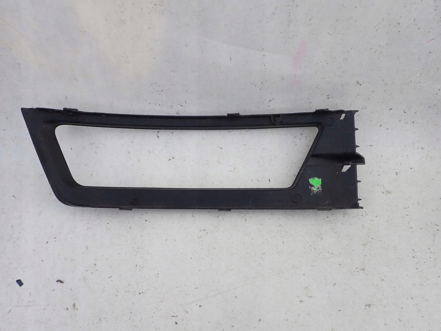 SKODA RAPID 12-16 grid of a bumper left front