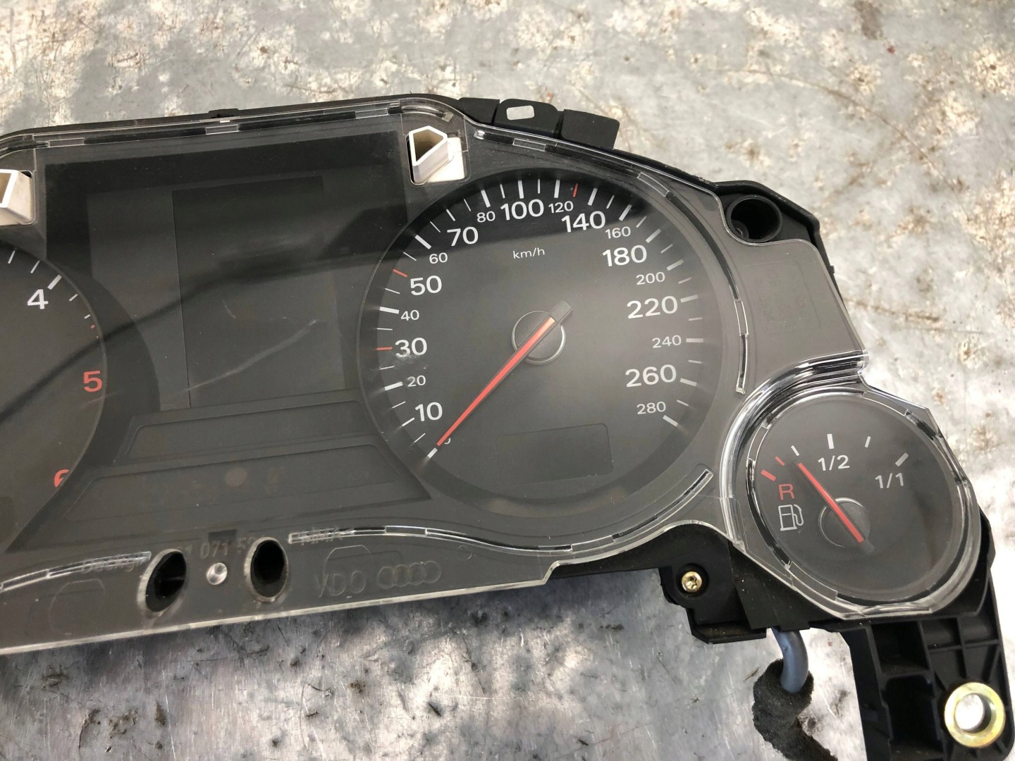 dials dials AUDI A8 D3 3.0 TDI 4E0920900K EUROPA