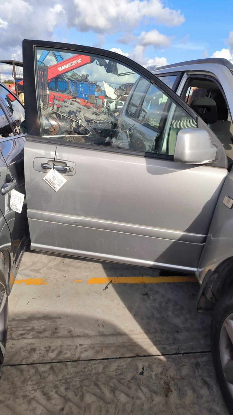 door right front KY0 NISSAN X-TRAIL T30