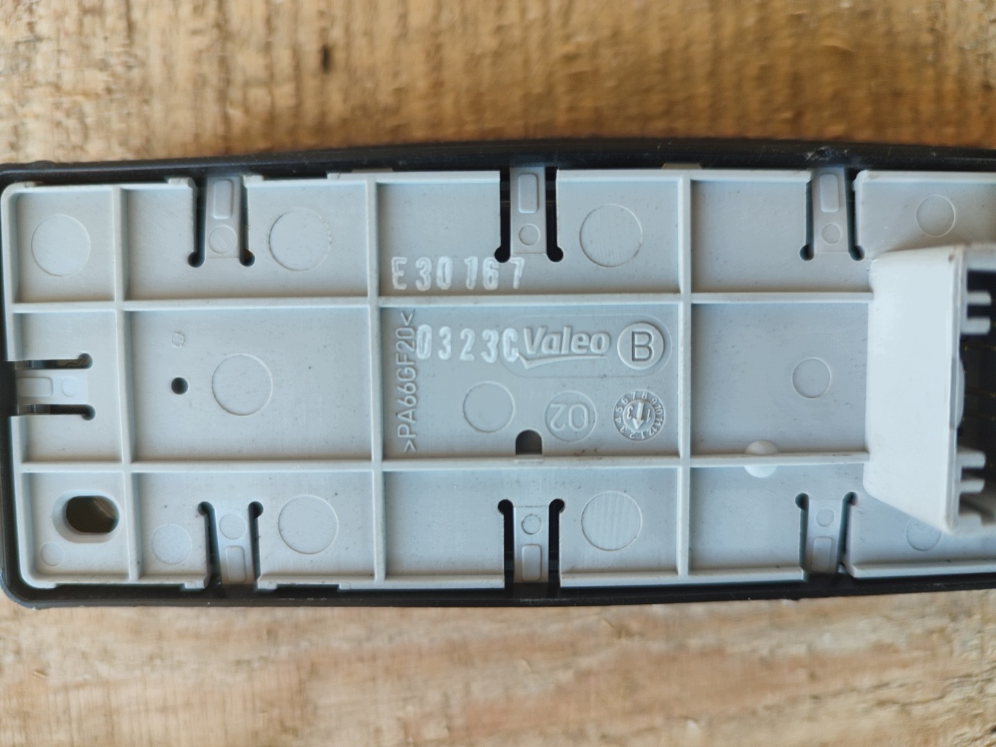 window control switch left front RENAULT LAGUNA MEGANE III 3